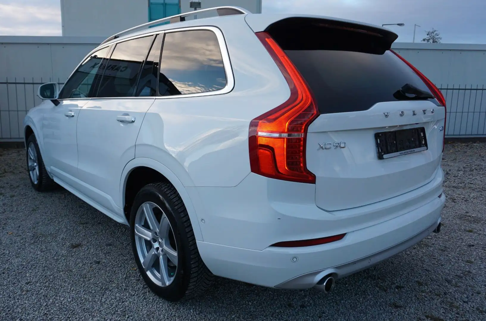 Volvo XC90 Momentum AWD, Kamera, Navi, LED Blanc - 2
