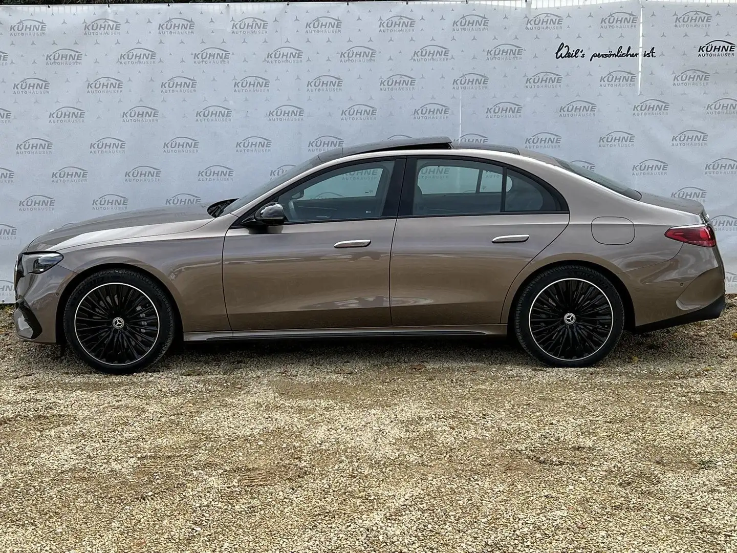 Mercedes-Benz E 300 de AMG+Pano+Sound+Headup+20'+Night+Distron Brun - 2