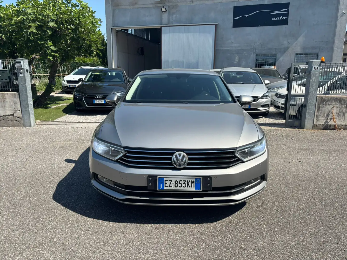 Volkswagen Passat 1.6 TDI Comfortline BlueMotion Technology Szary - 1