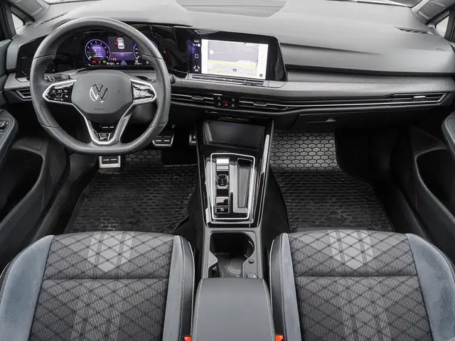 Volkswagen Golf view 9