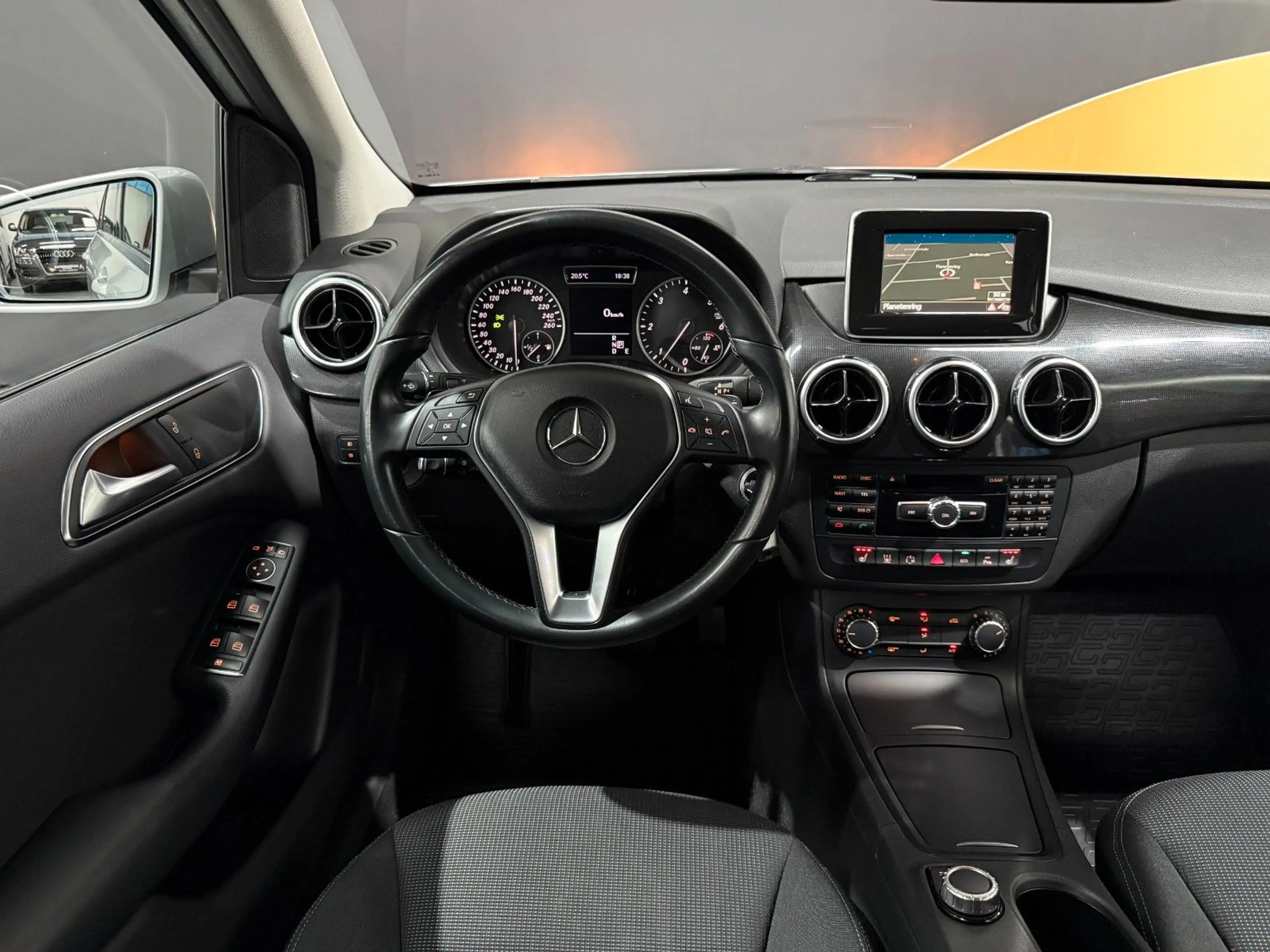 Mercedes-Benz B 220 CDI *Start/Stop*Navi*Standh.*Sitzh.*Kamera — photo 14