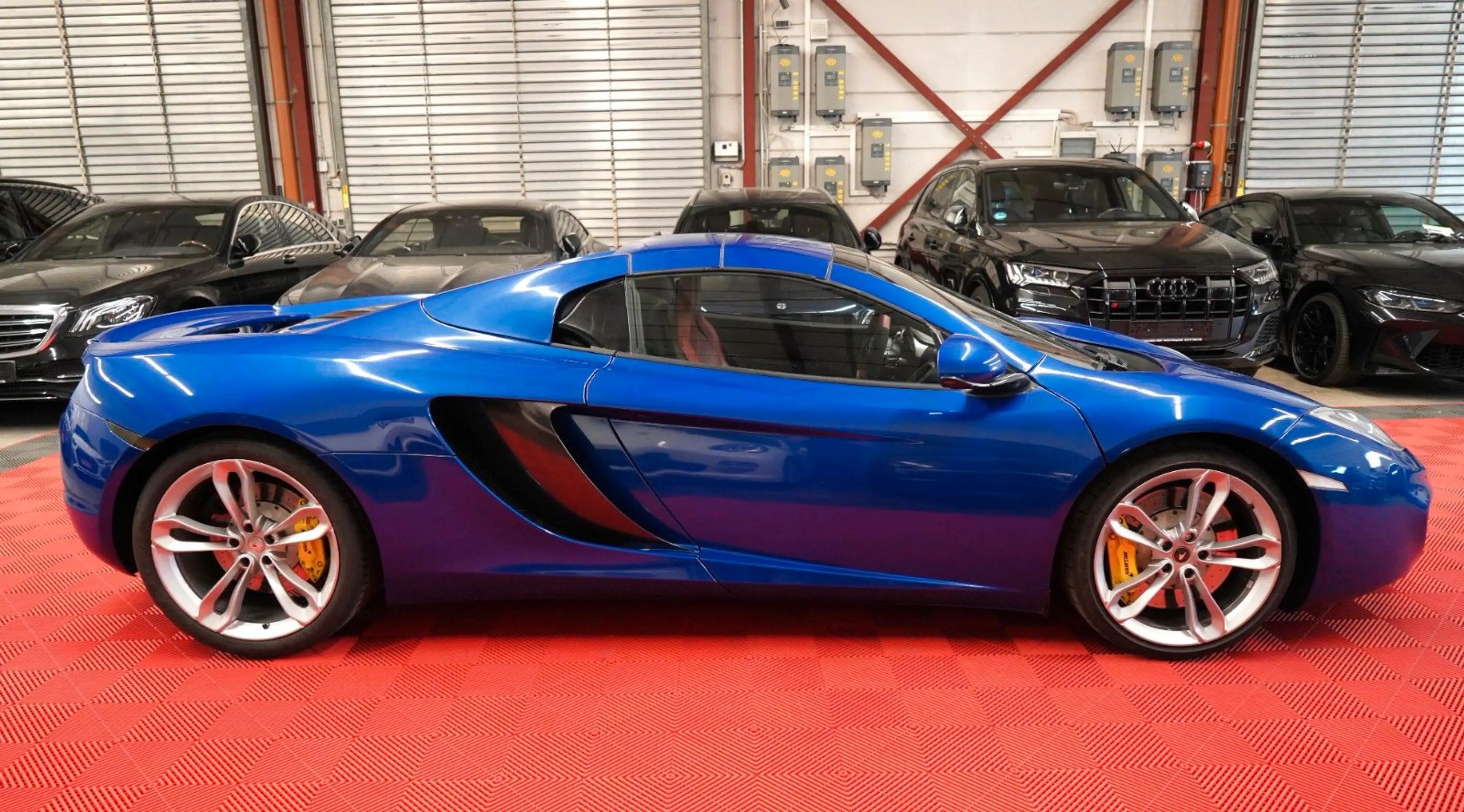 McLaren MP4-12C Spider 3.8 V8 626 PS — photo 4