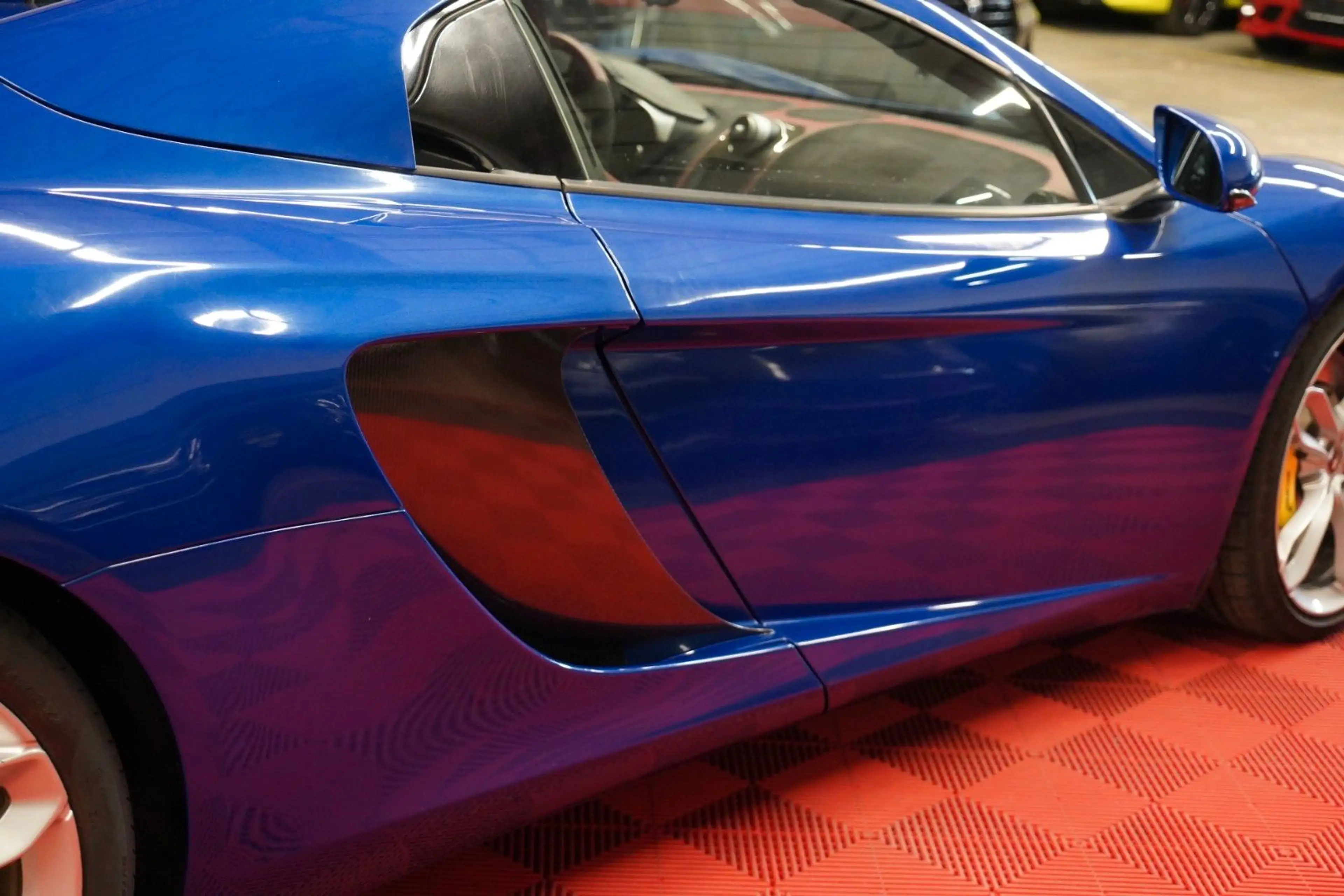 McLaren MP4-12C Spider 3.8 V8 626 PS — photo 6