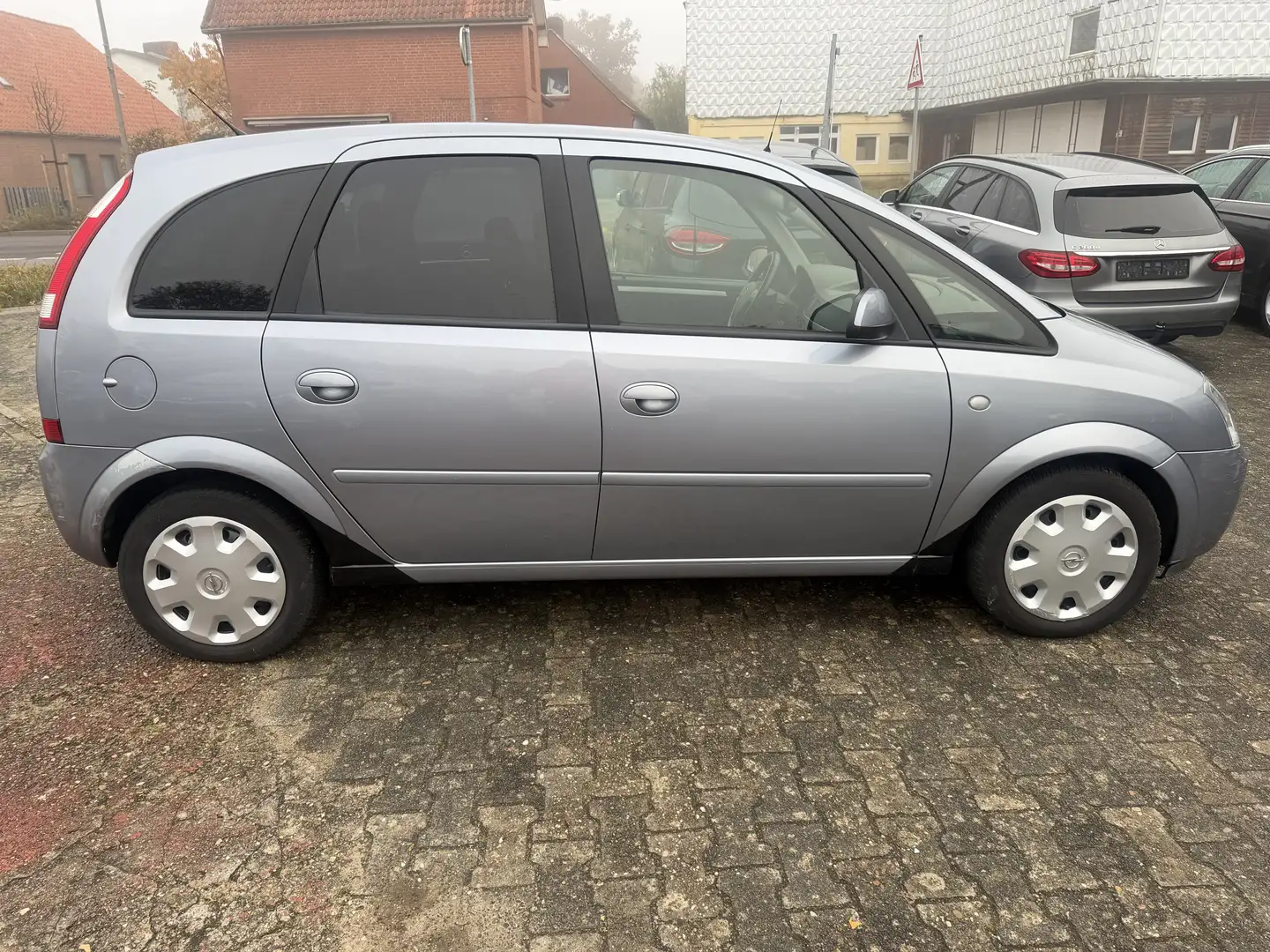 Opel Meriva Meriva 1.4/Allwetterreifen/Klima u.v.m. Grau - 2