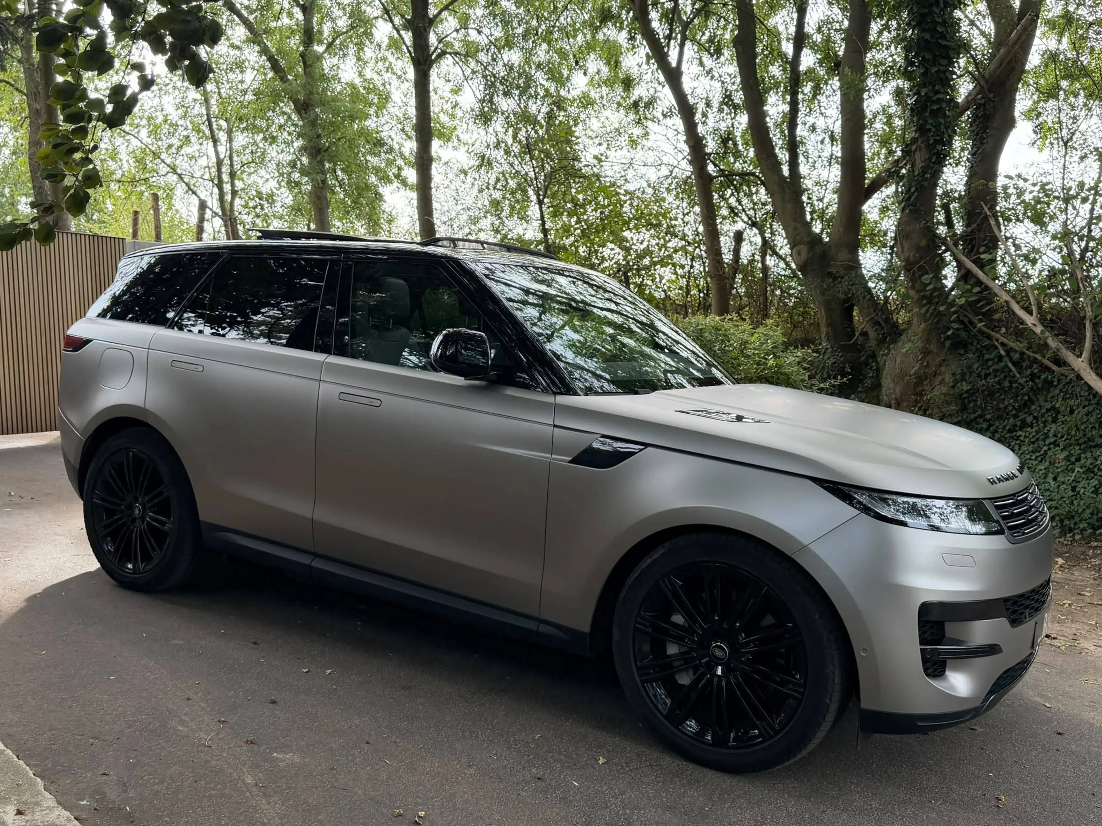 Land Rover Range Rover Sport Range Rover Sport 3.0 P400 Pano-Trekhaak-22" — photo 4