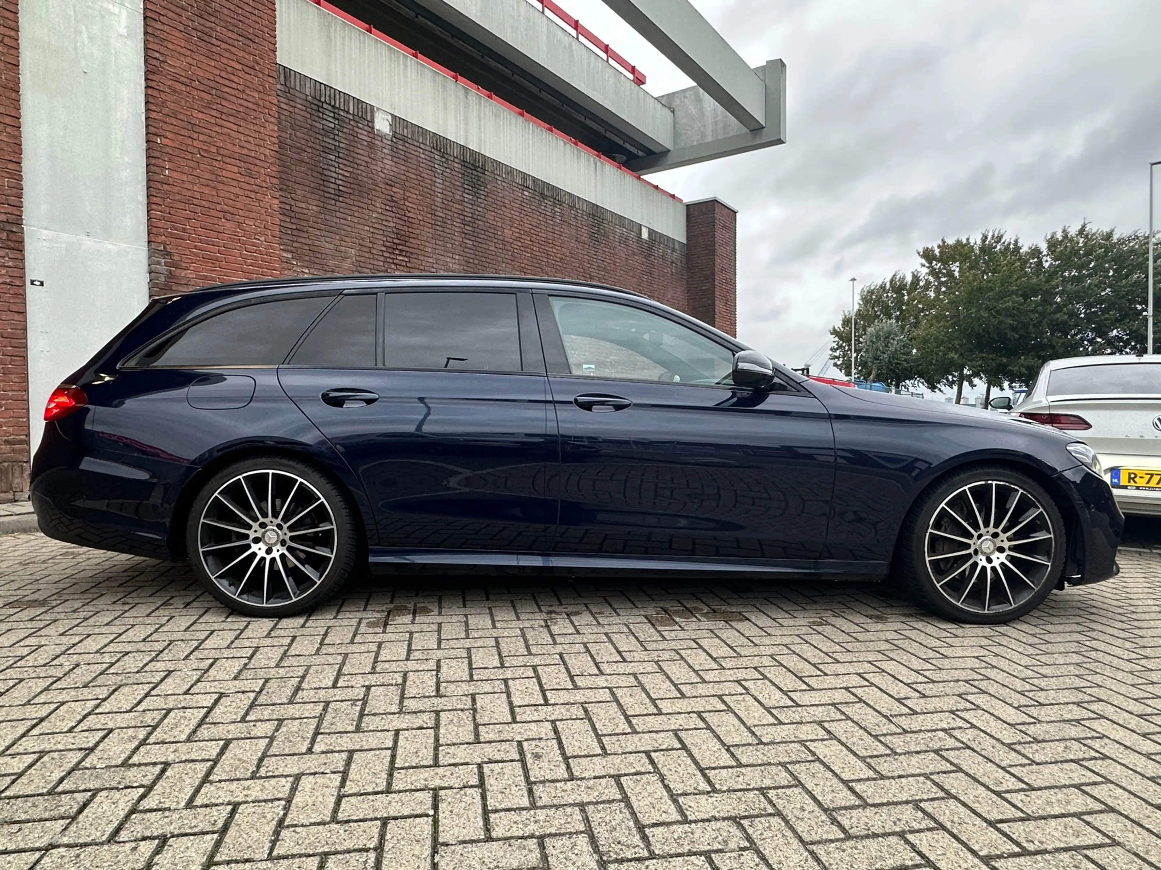 Mercedes-Benz E 220 Estate d Prestige Plus|PANO|LEDER|BURMESTER|FULL-O — photo 10