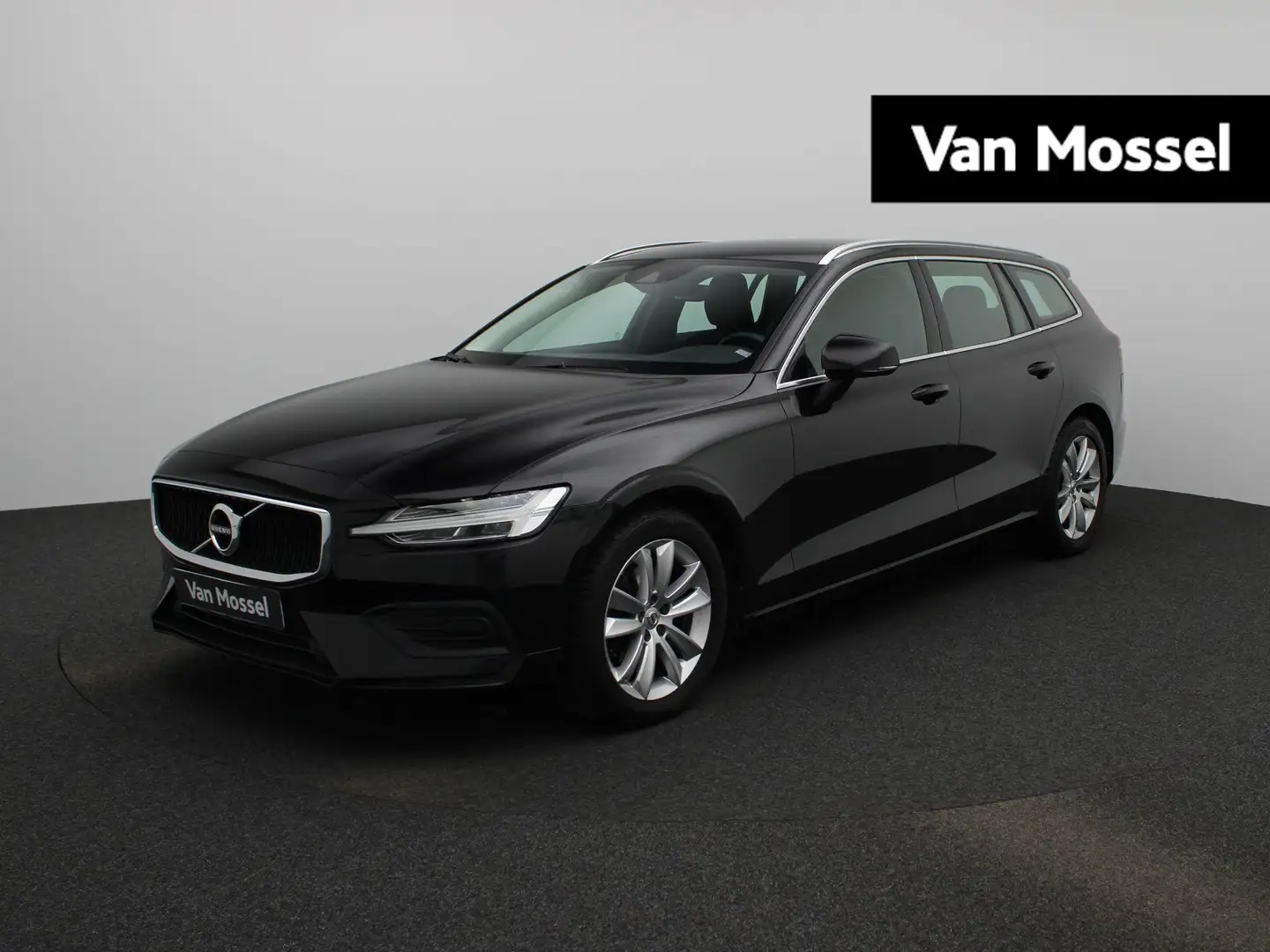 Volvo V60 D3 Momentum Pro LED | NAVI | Apple Car Play Zwart - 1
