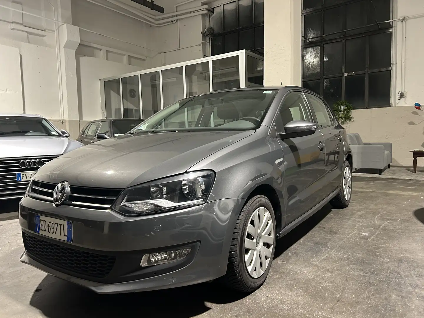 Volkswagen Polo 5p 1.2 Comfortline 70cv Grigio - 2
