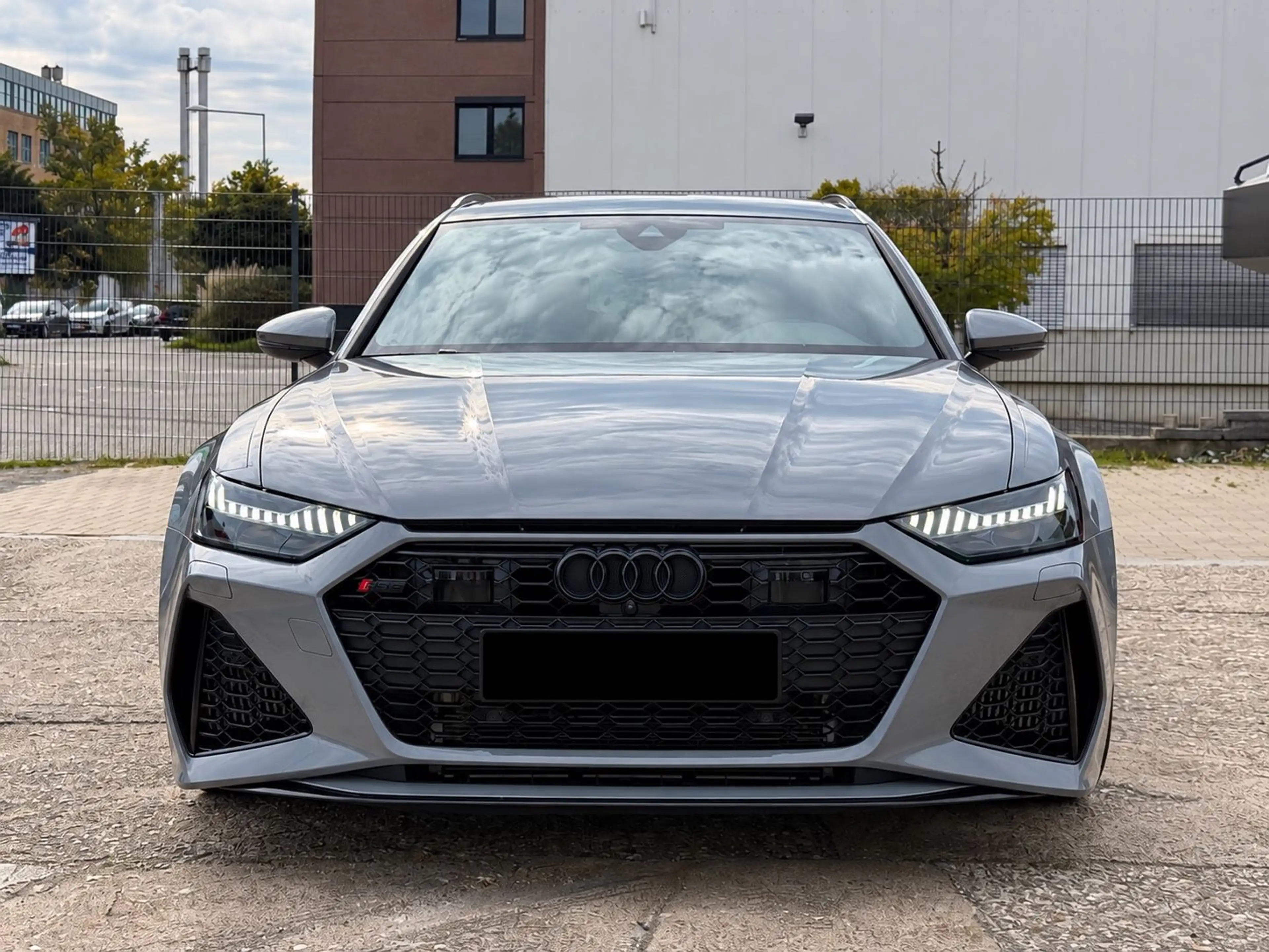 Audi RS6 Avant 4.0 TFSI quattro/360°/Pano/Memo/ACC — photo 2