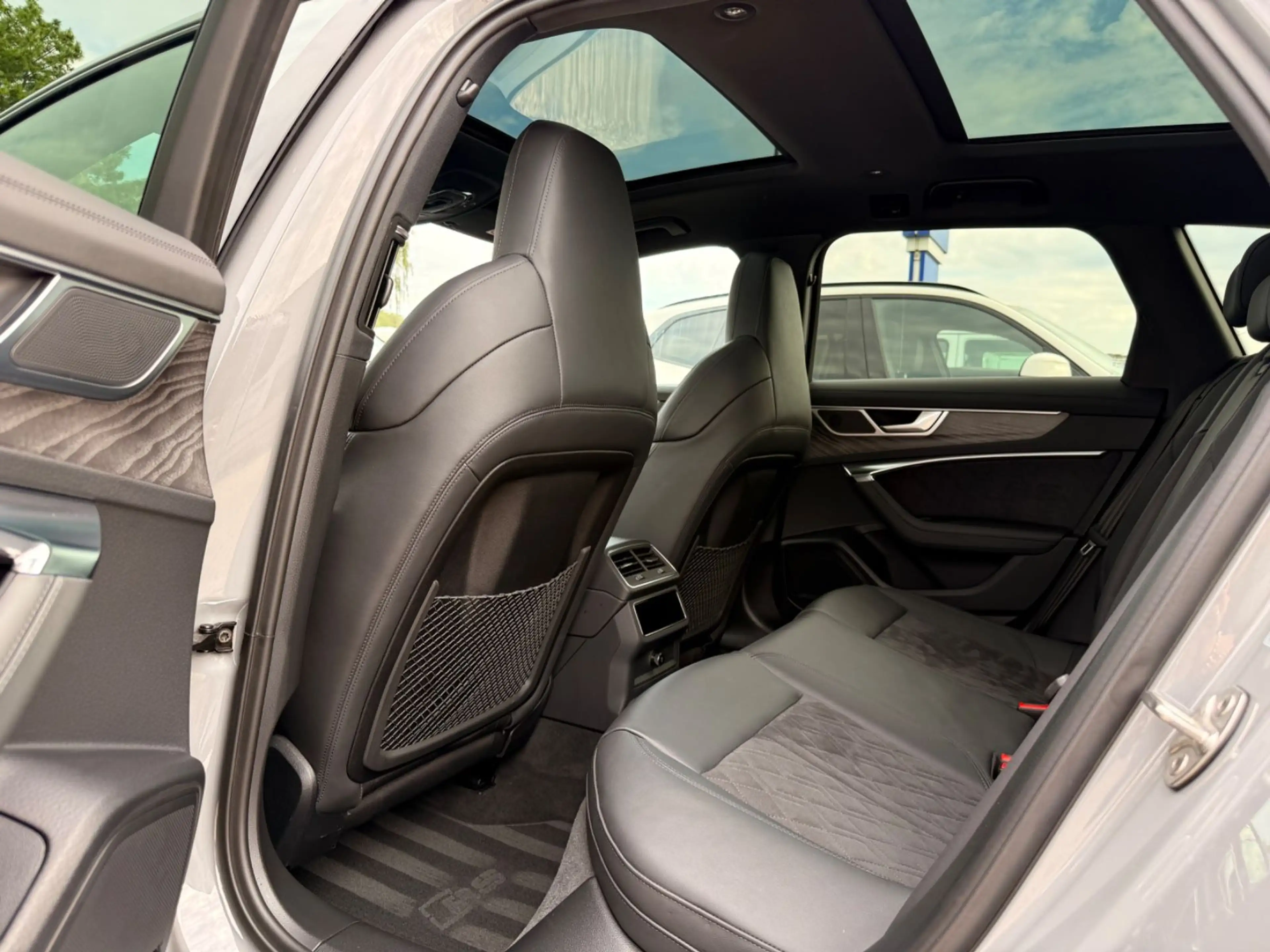 Audi RS6 Avant 4.0 TFSI quattro/360°/Pano/Memo/ACC — photo 18