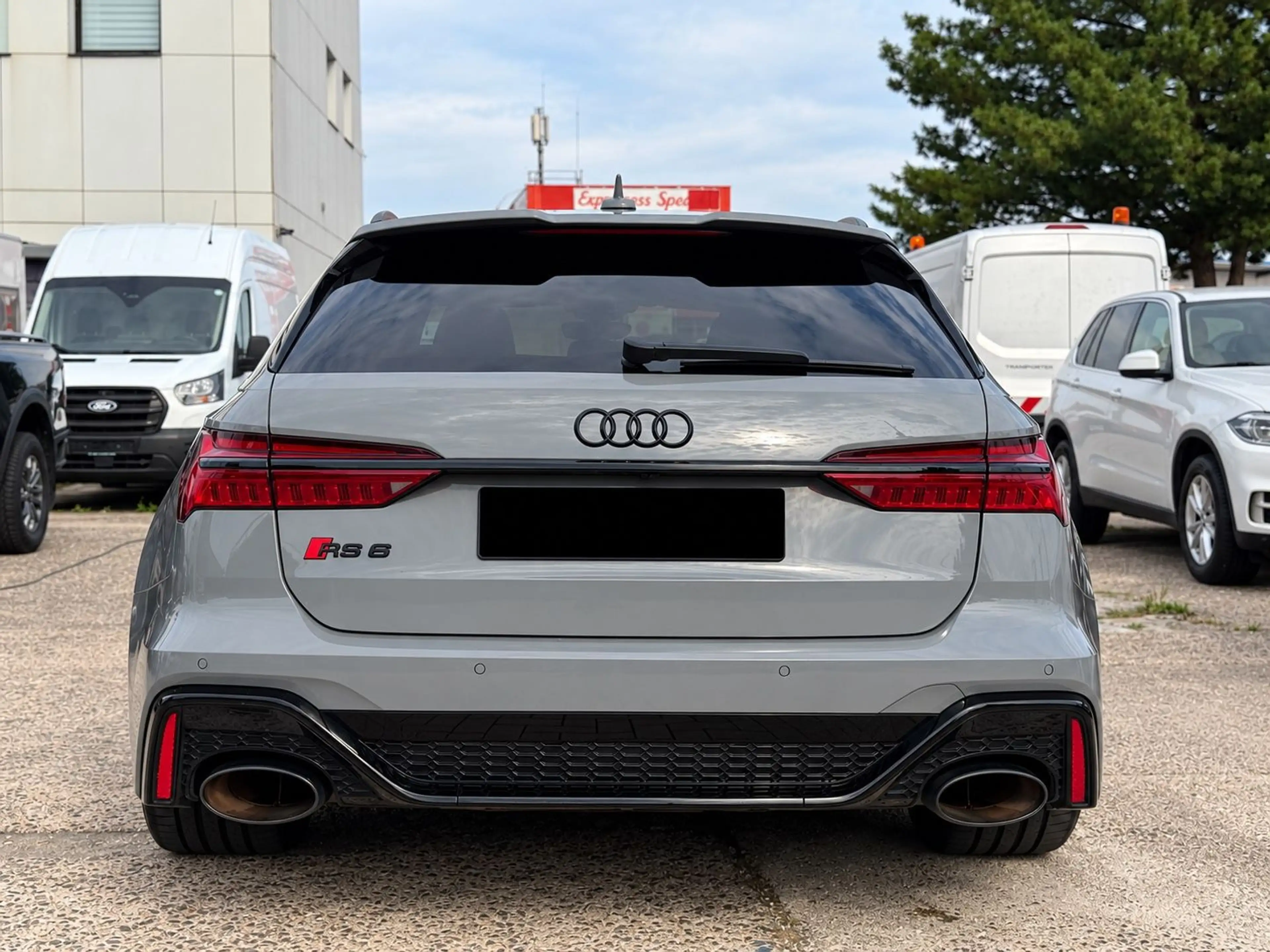 Audi RS6 Avant 4.0 TFSI quattro/360°/Pano/Memo/ACC — photo 4
