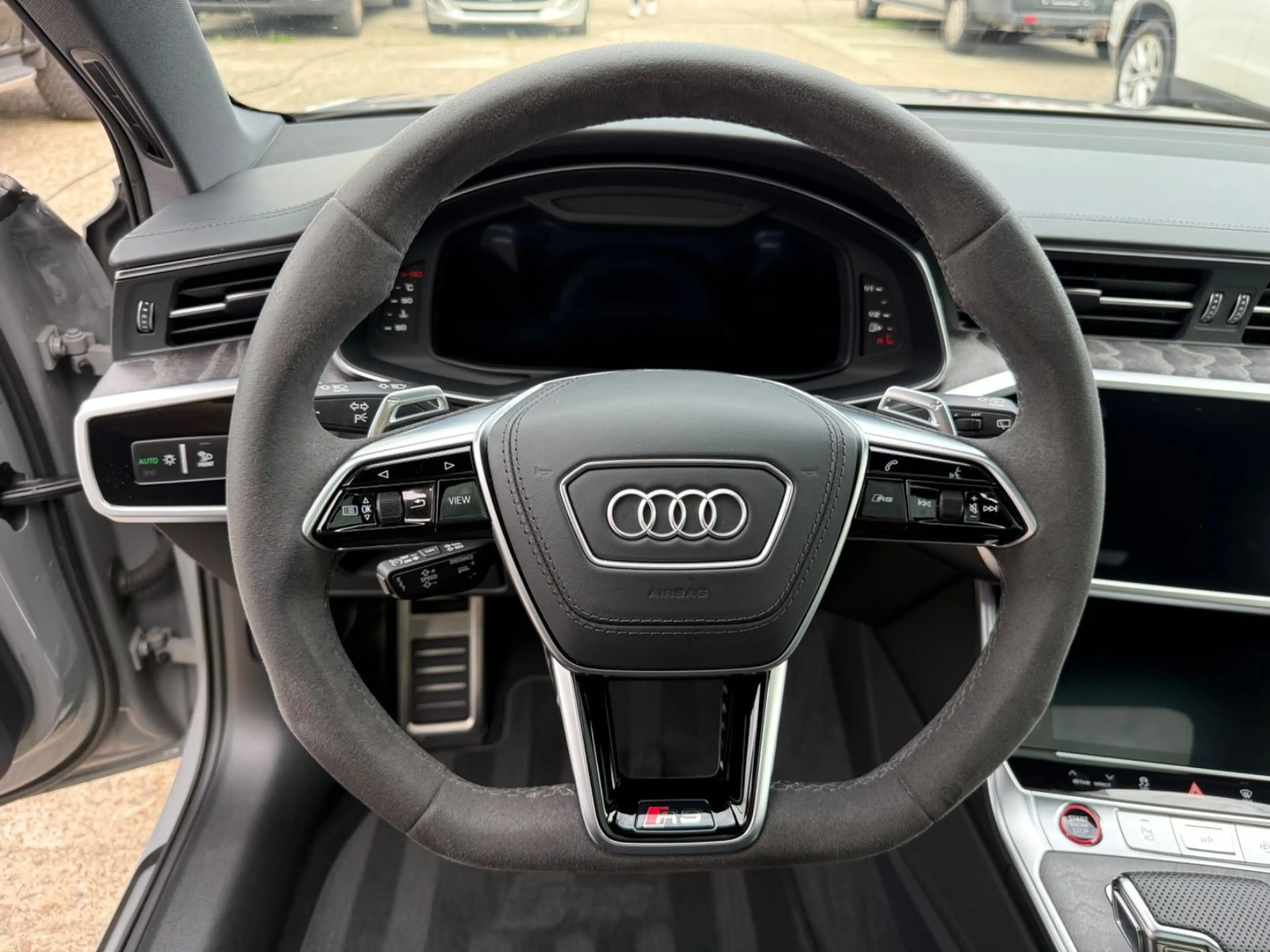 Audi RS6 Avant 4.0 TFSI quattro/360°/Pano/Memo/ACC — photo 14
