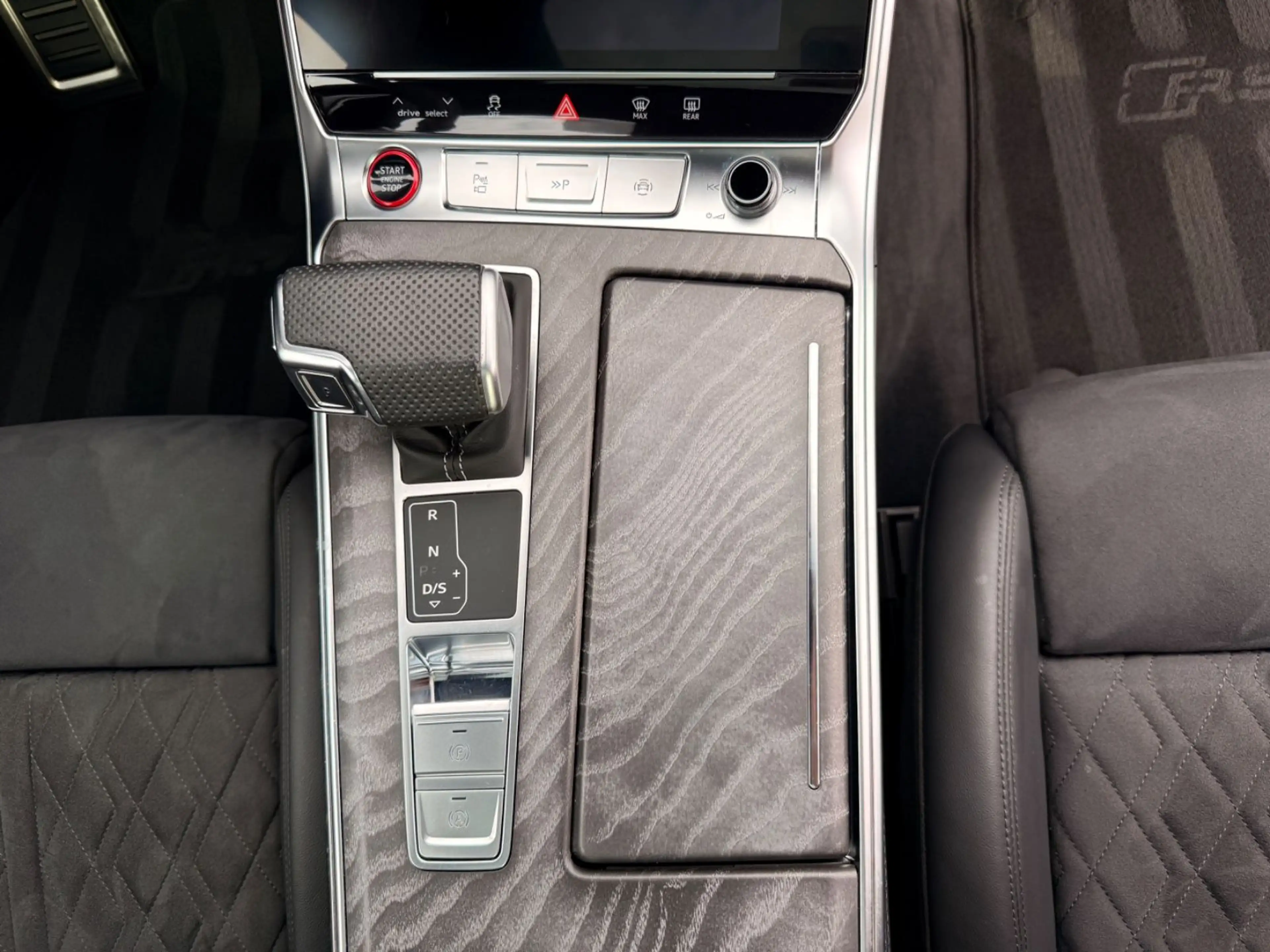 Audi RS6 Avant 4.0 TFSI quattro/360°/Pano/Memo/ACC — photo 16