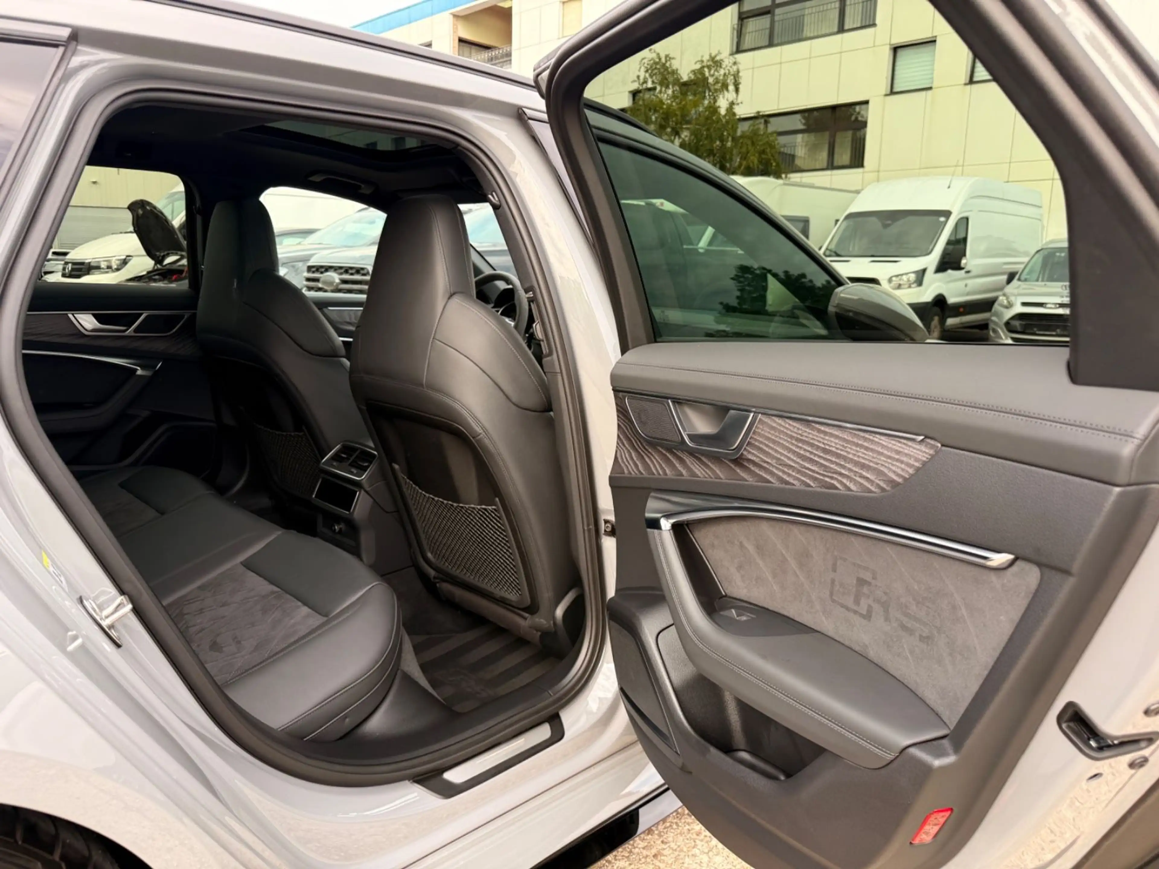 Audi RS6 Avant 4.0 TFSI quattro/360°/Pano/Memo/ACC — photo 22