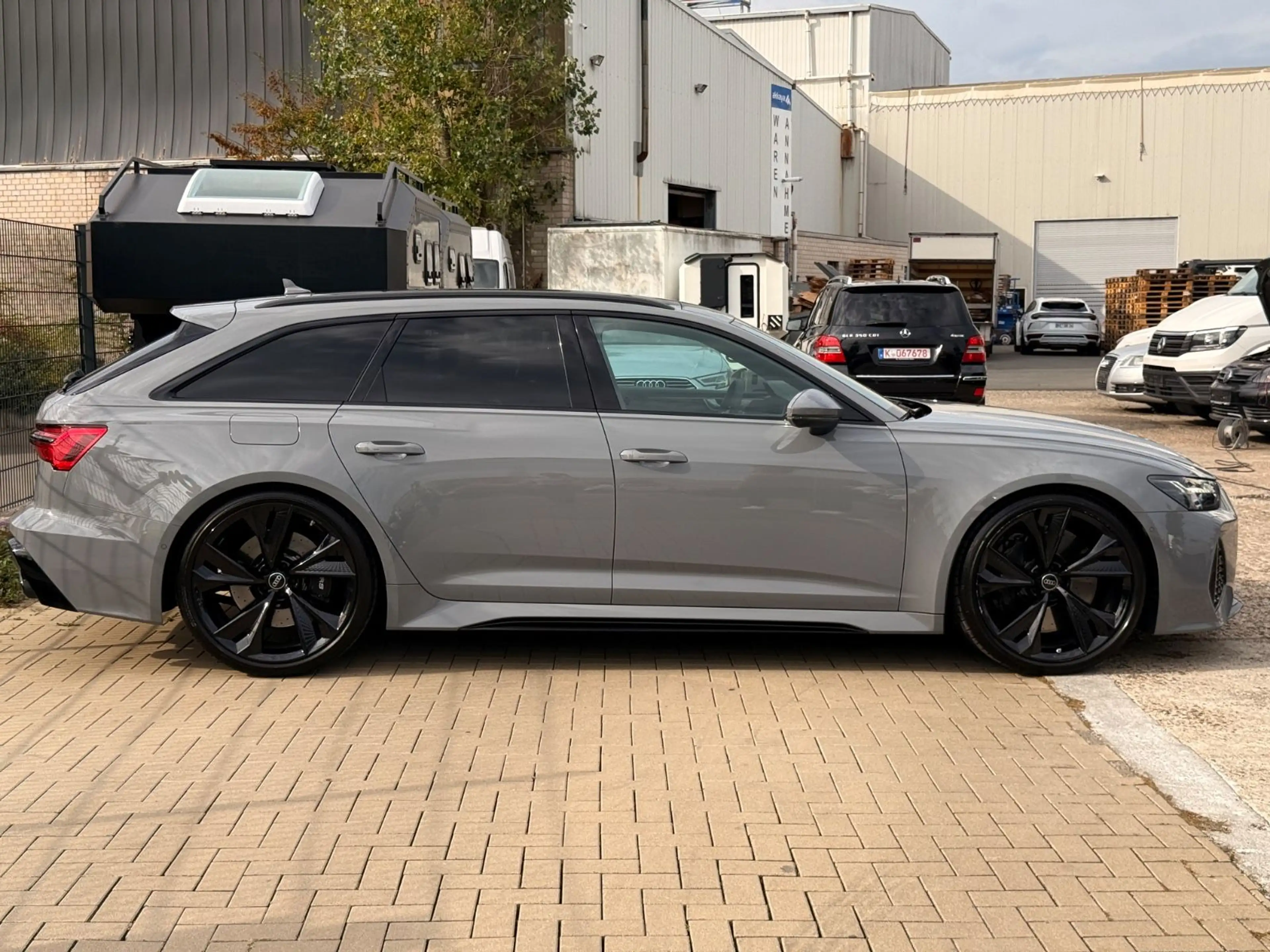 Audi RS6 Avant 4.0 TFSI quattro/360°/Pano/Memo/ACC — photo 6