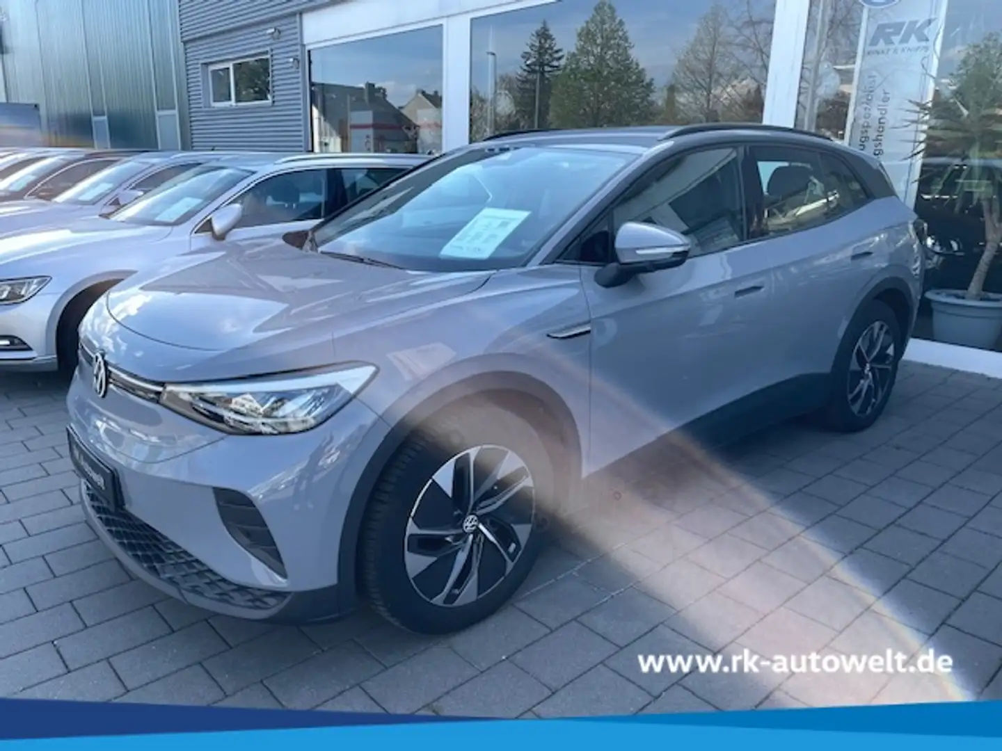 Volkswagen ID.4 Pure Navi LED Apple CarPlay Android Auto Klimaauto Grau - 1