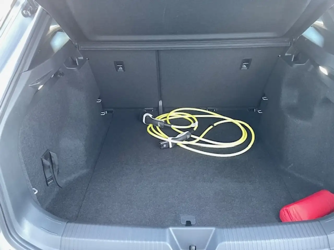 Volkswagen ID.4 Pure Navi LED Apple CarPlay Android Auto Klimaauto 6