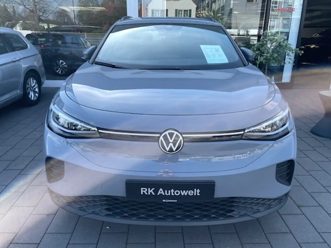 Volkswagen ID.4 Pure Navi LED Apple CarPlay Android Auto Klimaauto 2