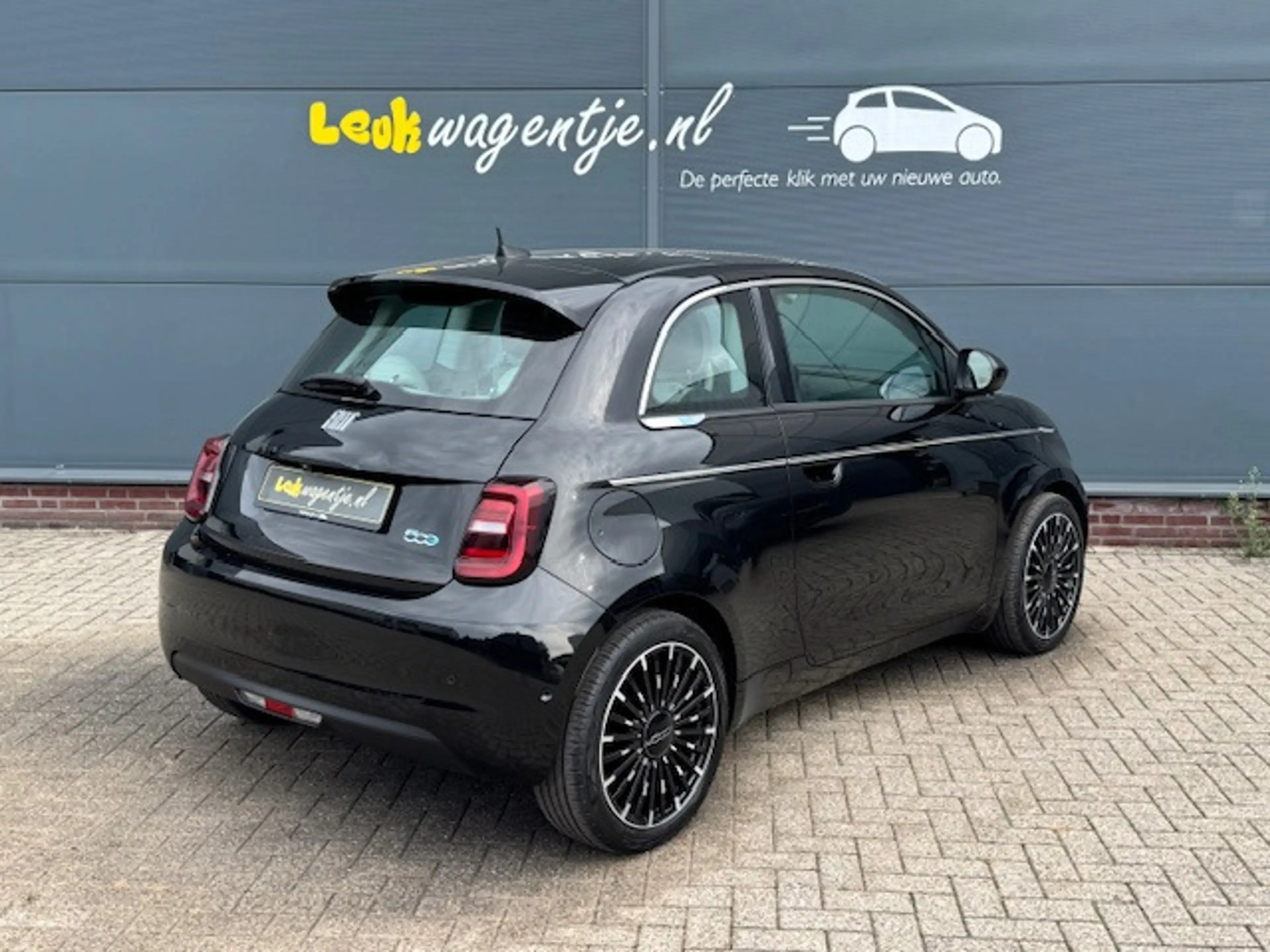 Fiat 500e La Prima 42 kWh *pano *camera *carplay *leder etc. — photo 2