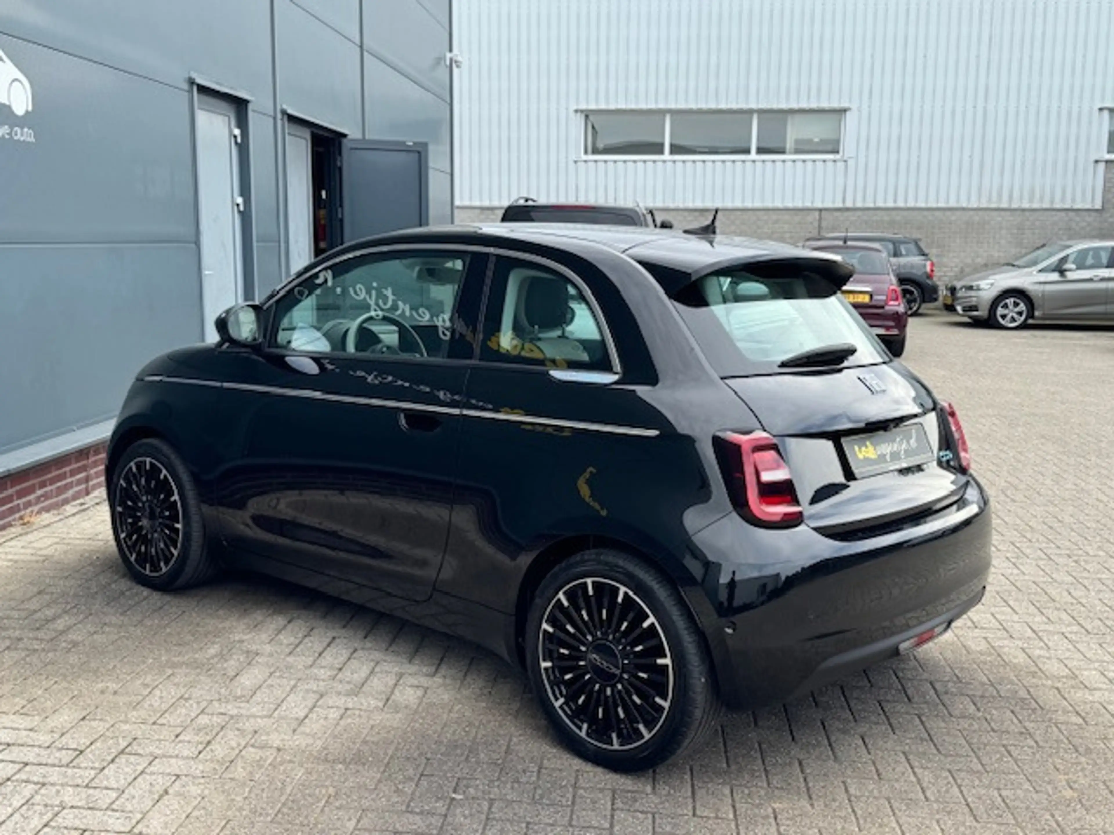 Fiat 500e La Prima 42 kWh *pano *camera *carplay *leder etc. — photo 36