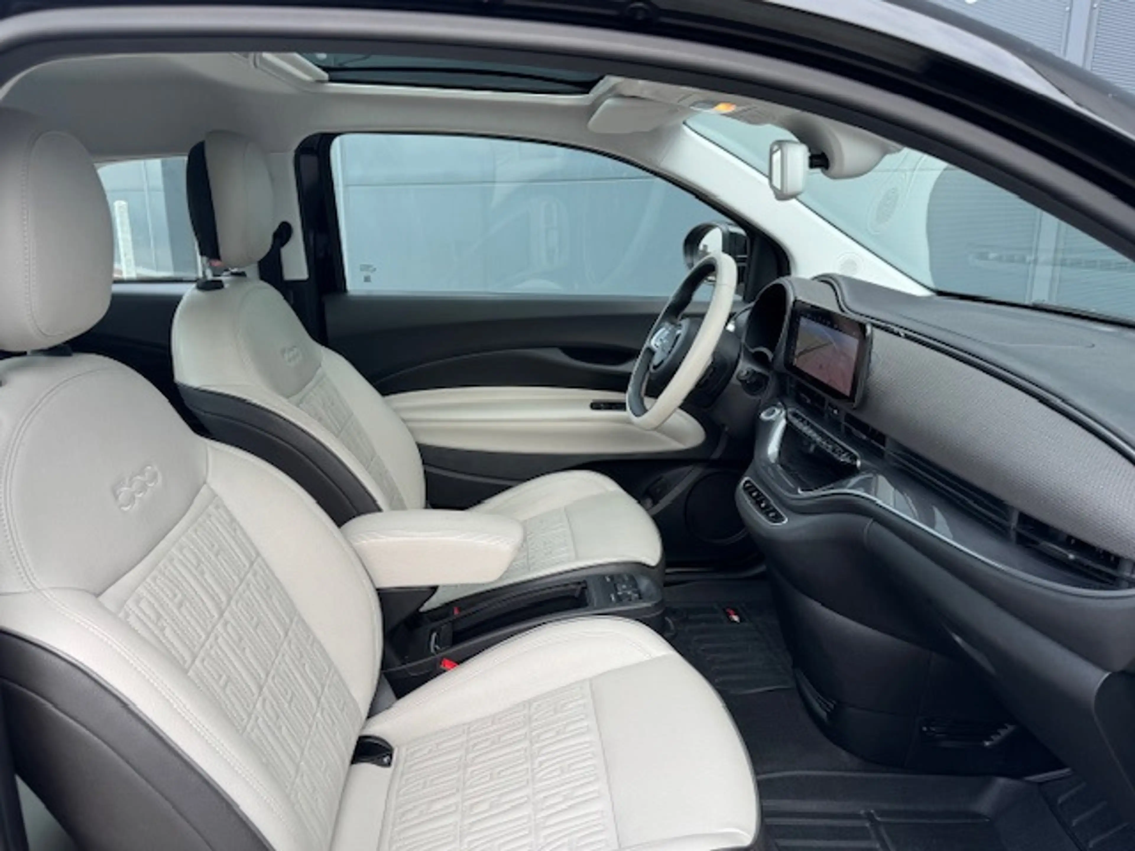 Fiat 500e La Prima 42 kWh *pano *camera *carplay *leder etc. — photo 17
