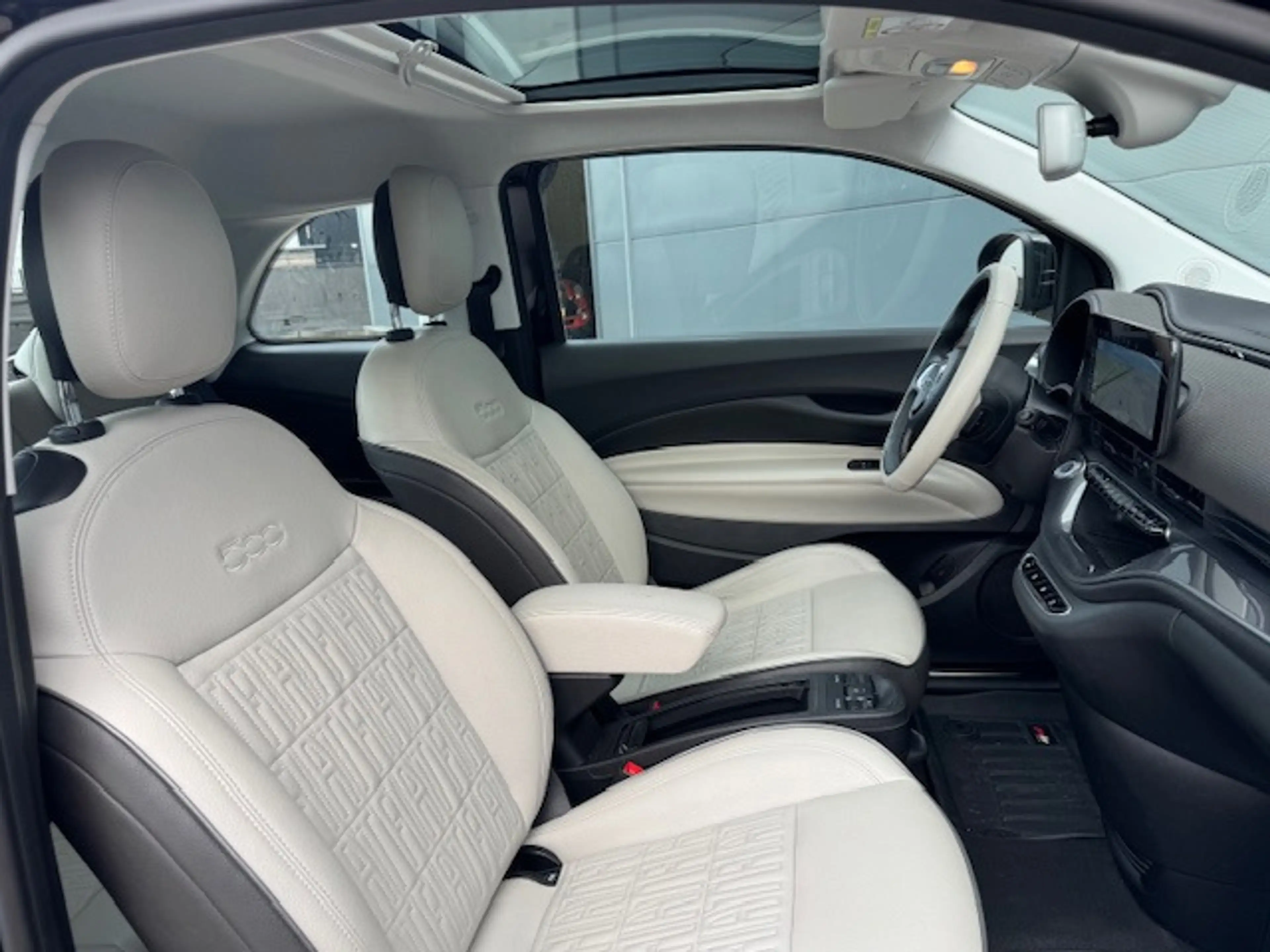 Fiat 500e La Prima 42 kWh *pano *camera *carplay *leder etc. — photo 18
