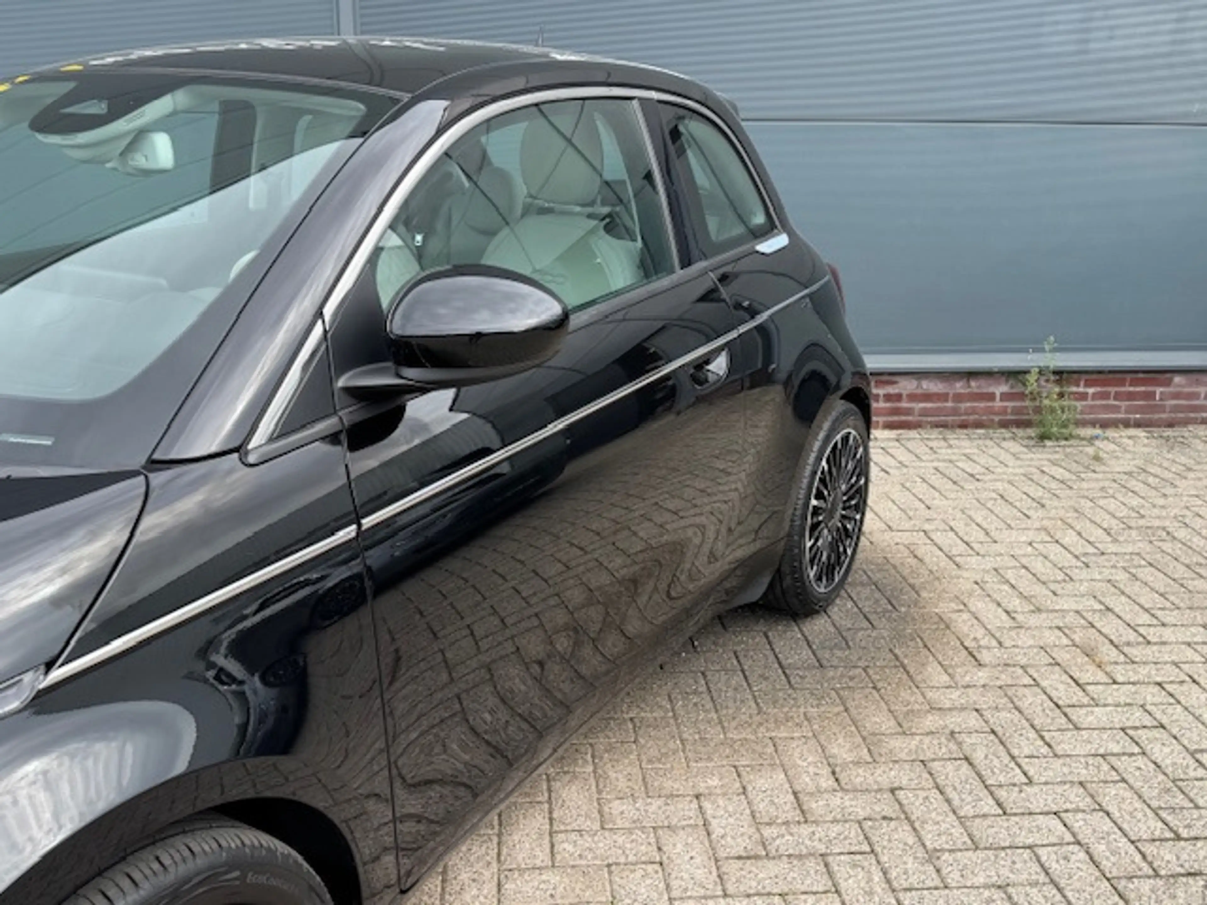 Fiat 500e La Prima 42 kWh *pano *camera *carplay *leder etc. — photo 11