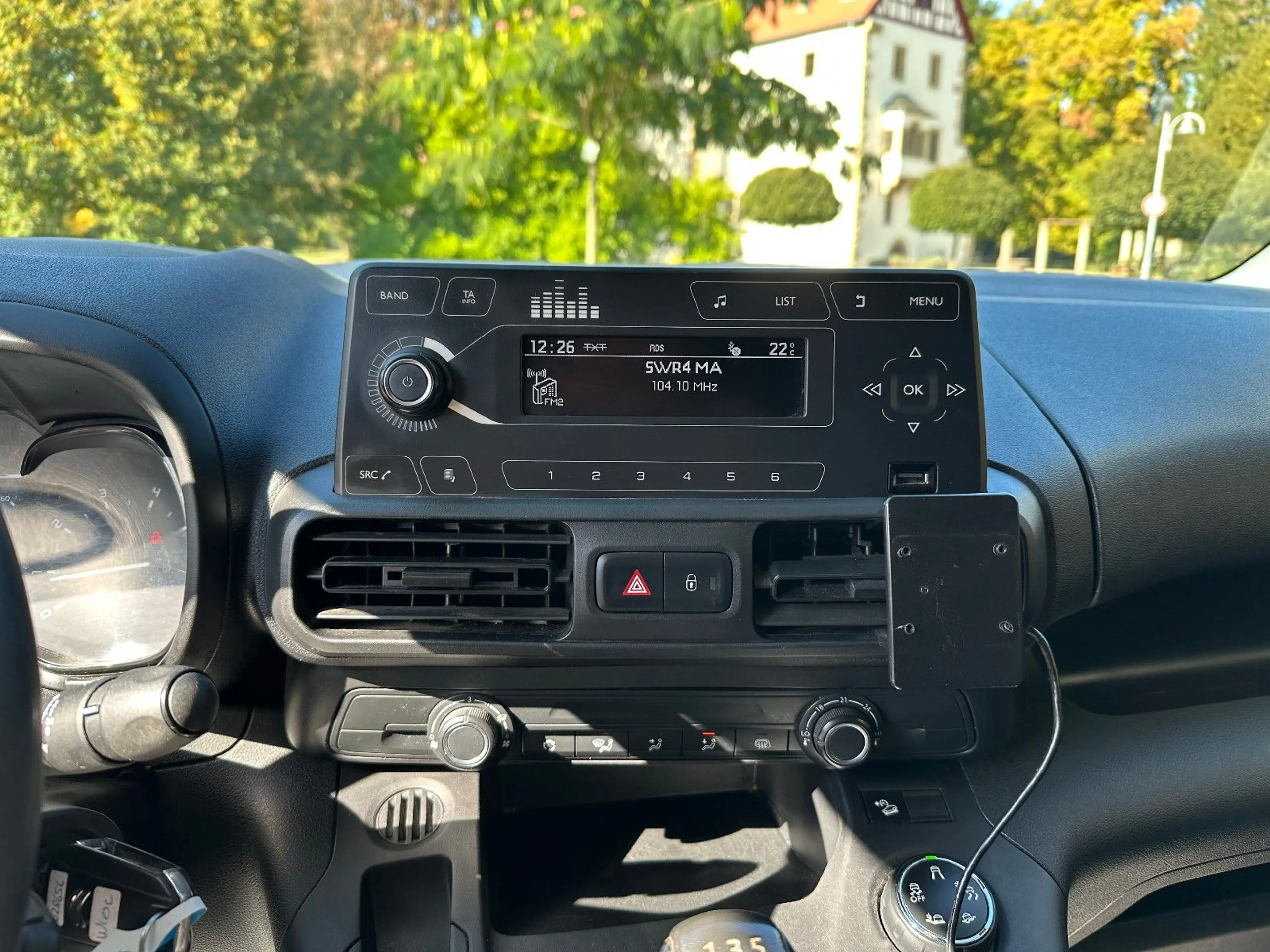 Citroen Berlingo BERLINGO REGALSYSTEM SPURHALTE TOTINKEL AHK KAM. — photo 7