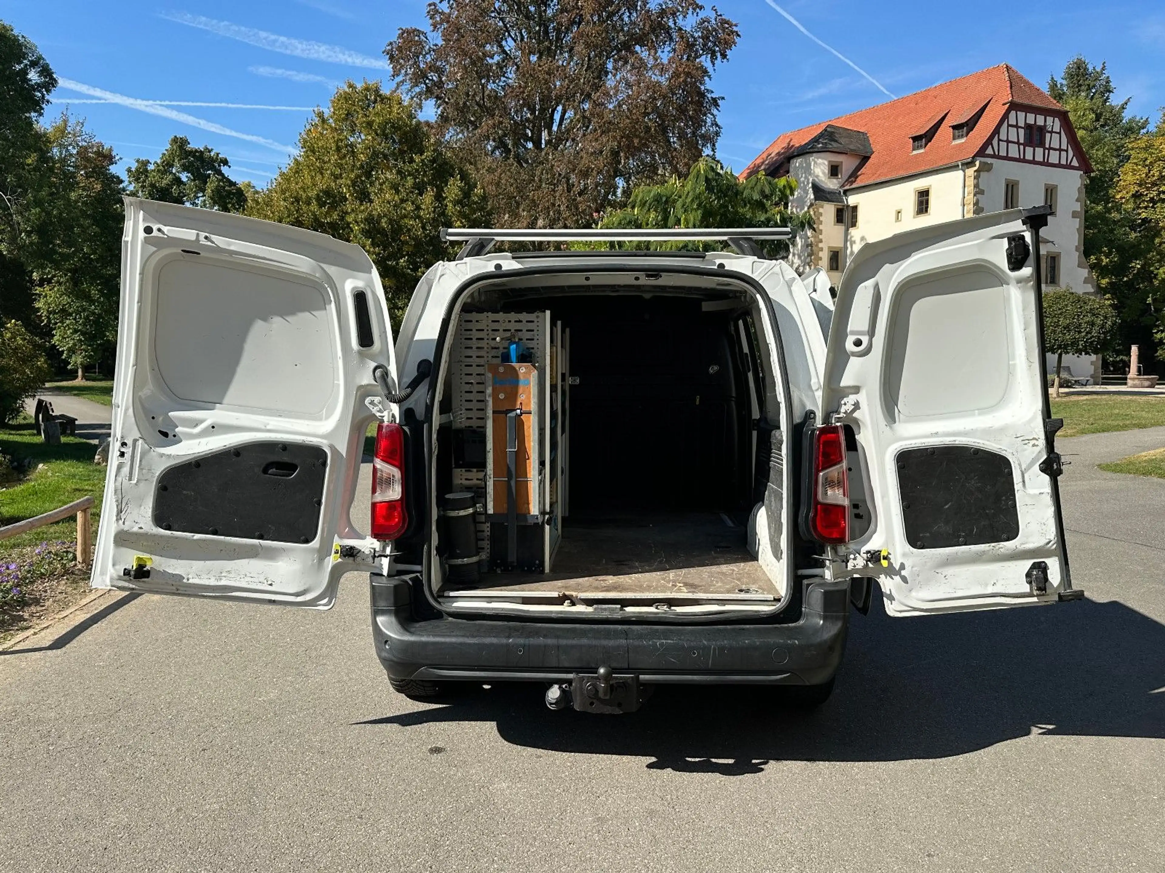 Citroen Berlingo BERLINGO REGALSYSTEM SPURHALTE TOTINKEL AHK KAM. — photo 14