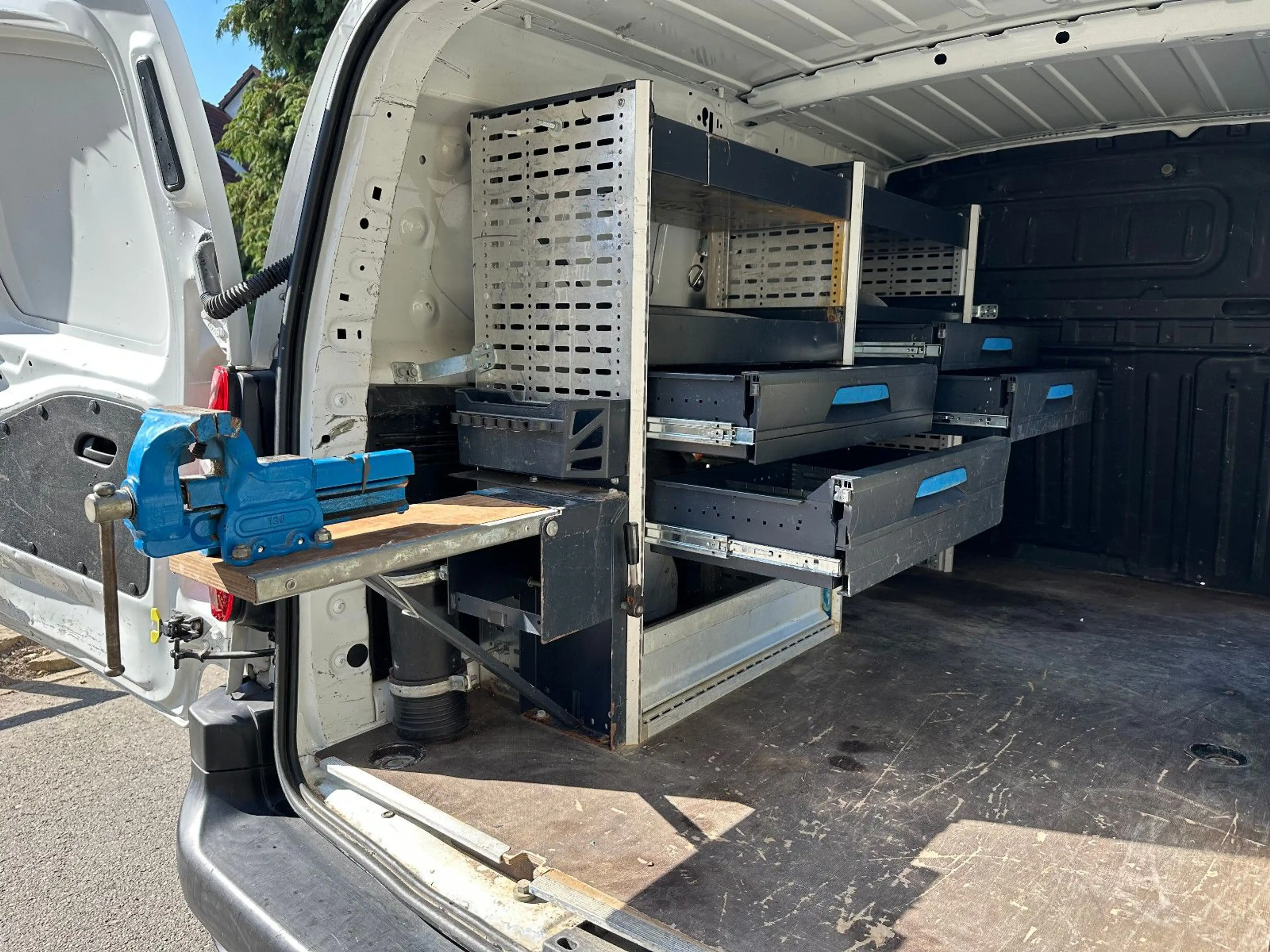 Citroen Berlingo BERLINGO REGALSYSTEM SPURHALTE TOTINKEL AHK KAM. — photo 5