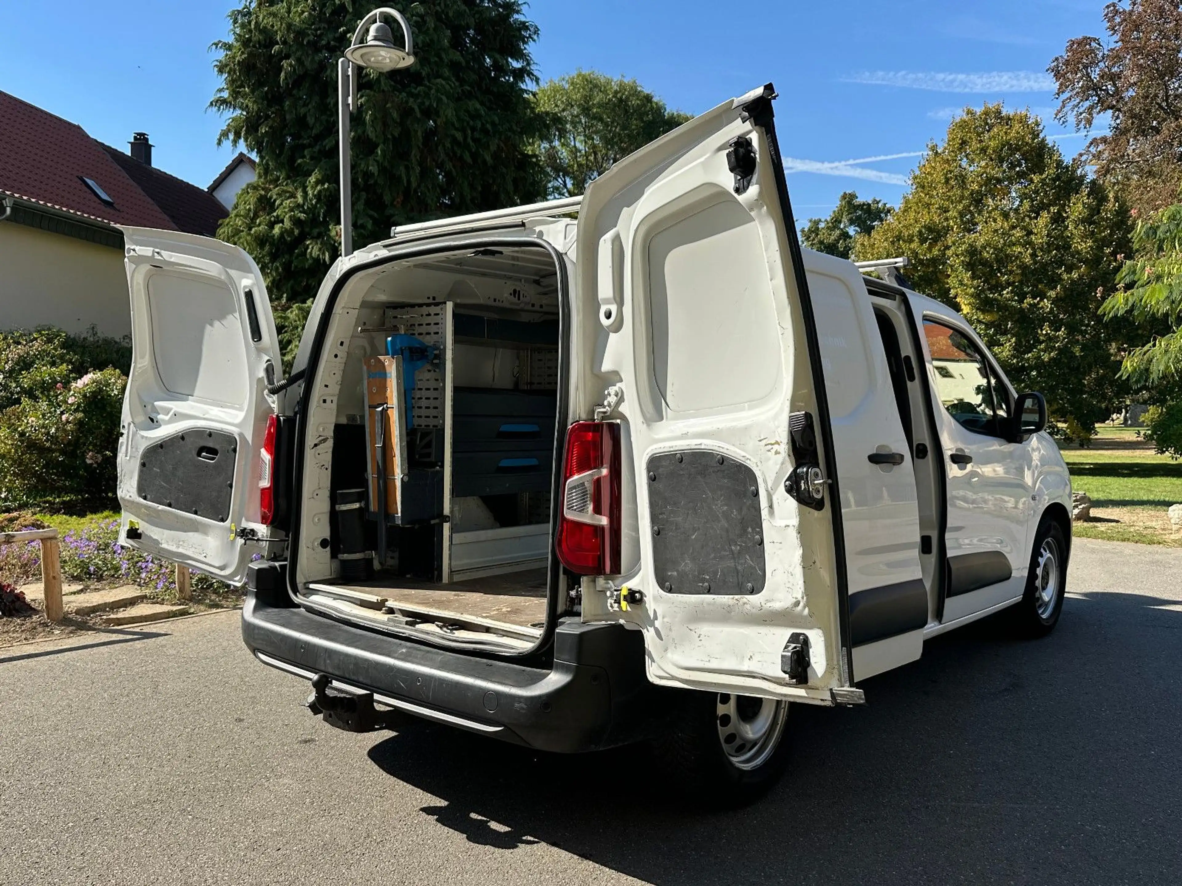 Citroen Berlingo BERLINGO REGALSYSTEM SPURHALTE TOTINKEL AHK KAM. — photo 4