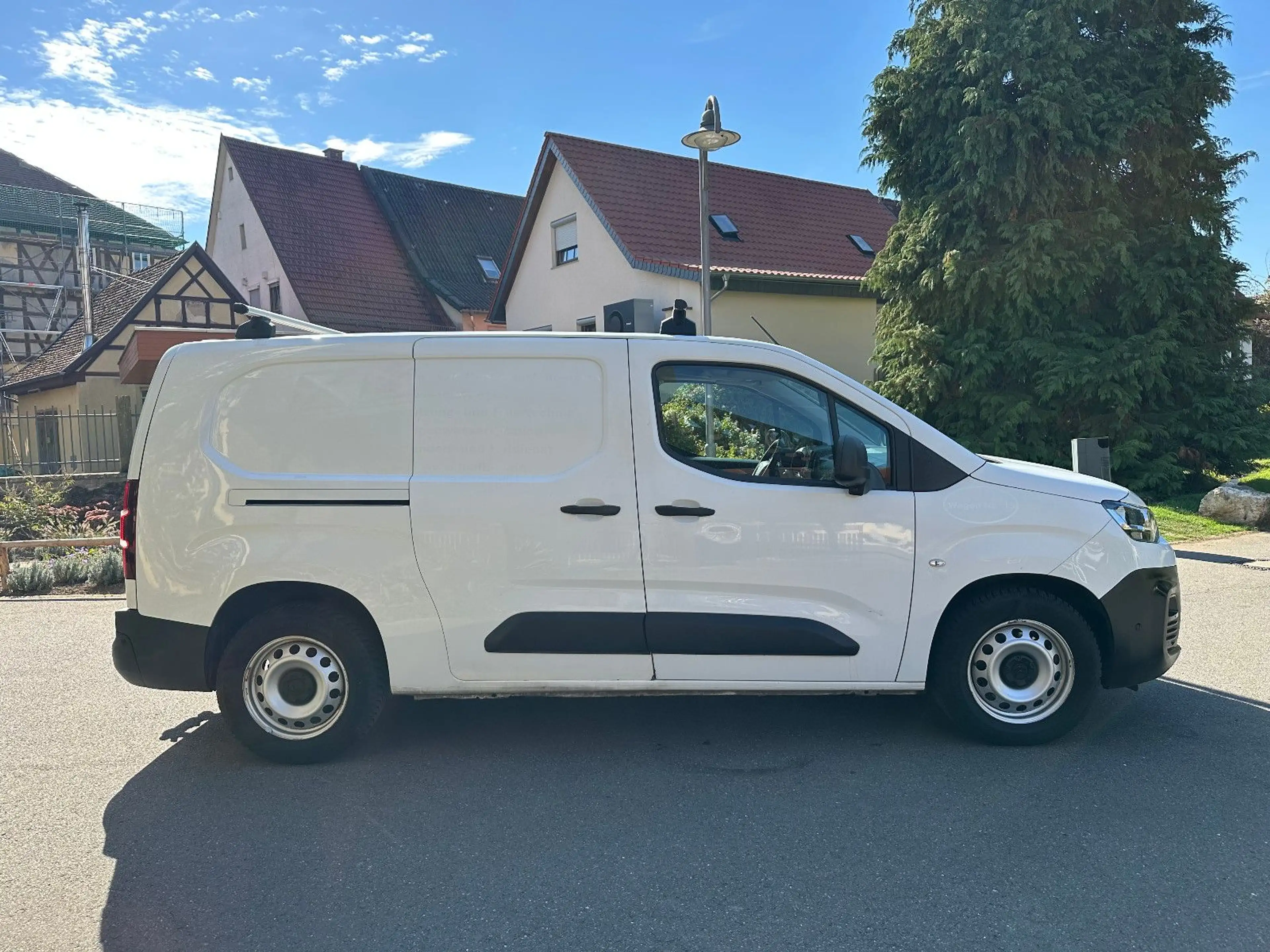 Citroen Berlingo BERLINGO REGALSYSTEM SPURHALTE TOTINKEL AHK KAM. — photo 8