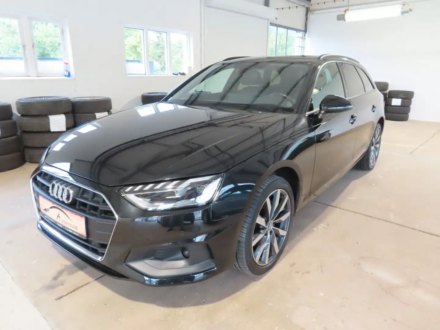 Audi A4 Avant 35 TFSI S-Line NAVI LEDER KLIMA LMF ZV Schwarz - 1