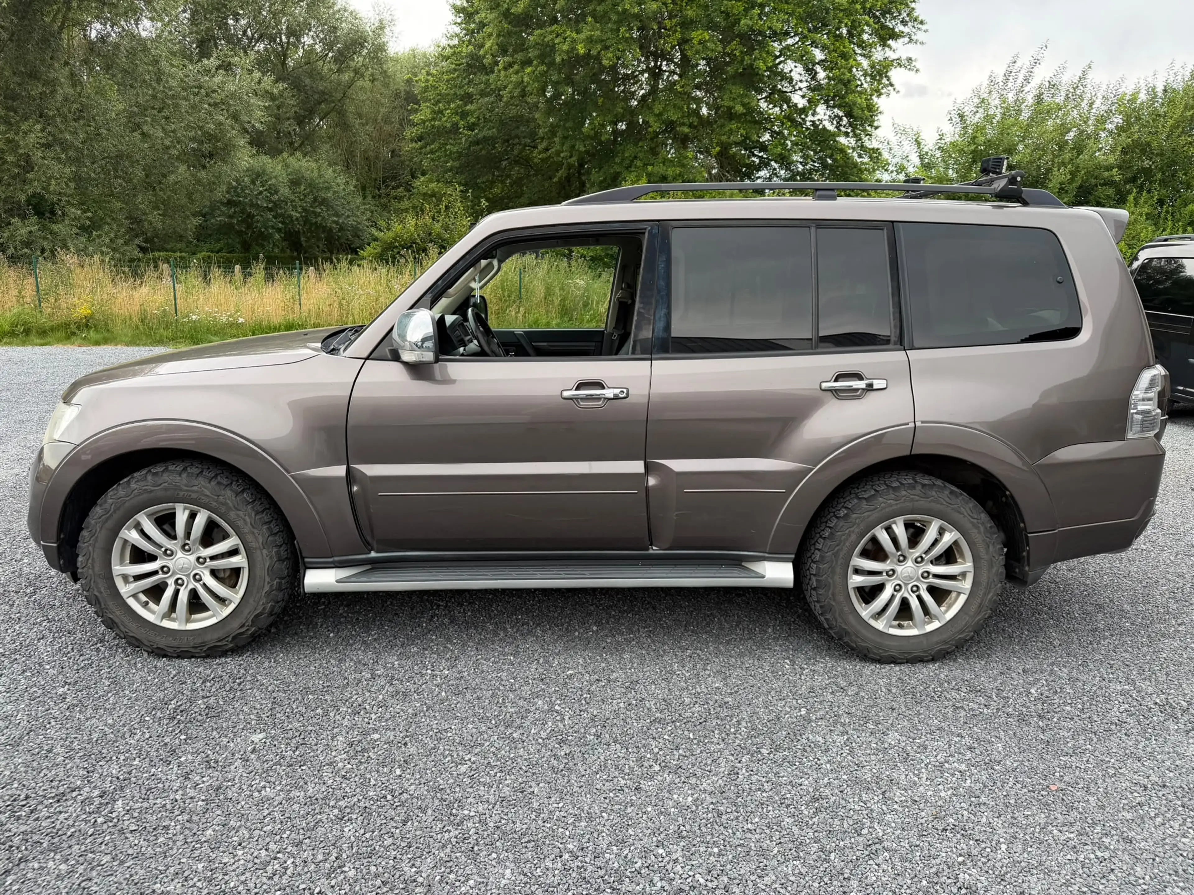 Mitsubishi Pajero Pajero 3.2 DI-D Instyle FAP ****7 Places **** OU*** UTILITAIRE*** — photo 2