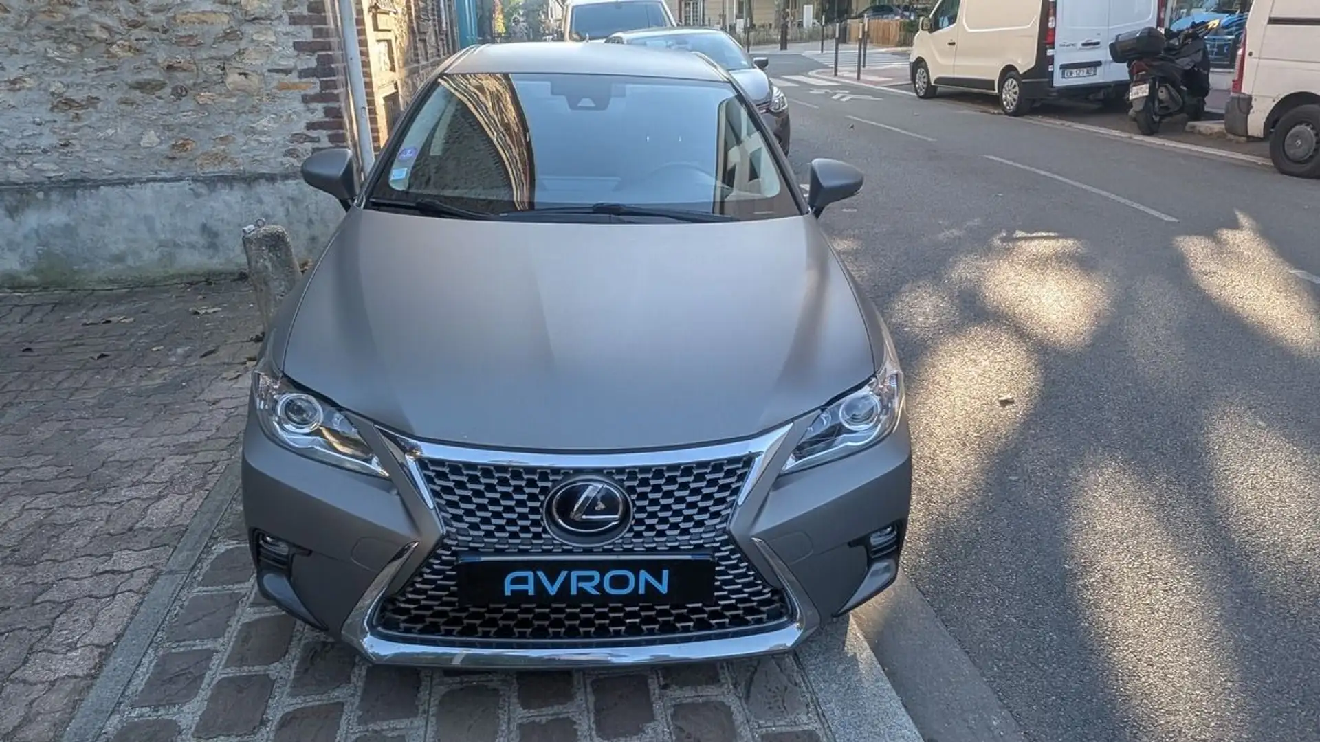 Lexus CT 200h CT200H 200h 136cv Pack Business (Covring gris mat, noir d'origine) Grau - 2