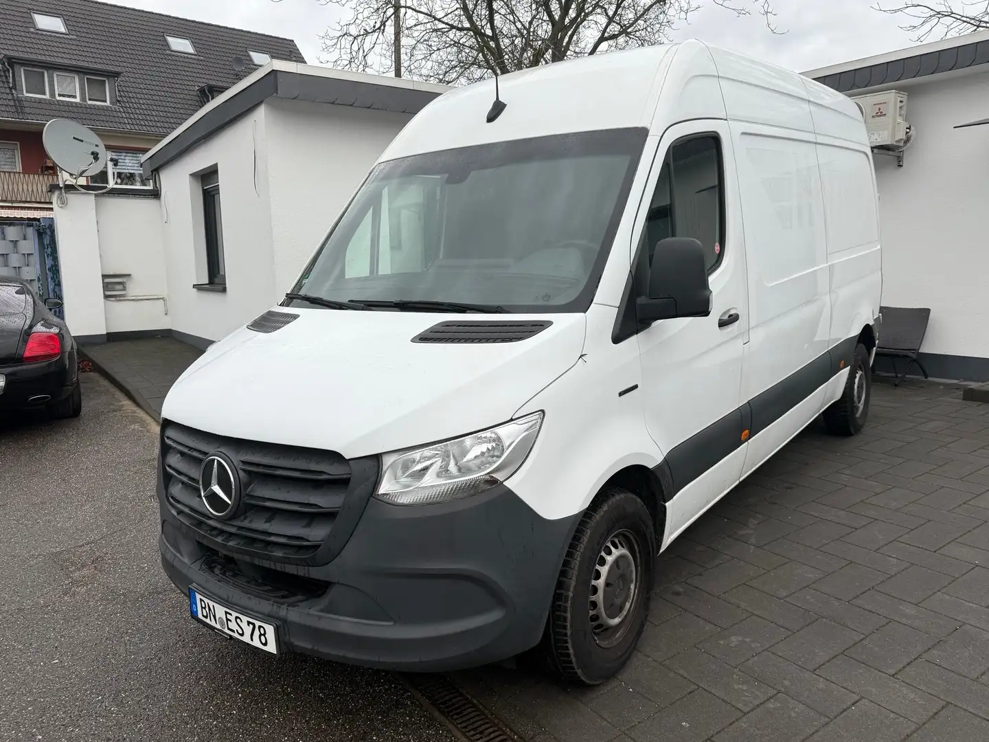 Mercedes-Benz Sprinter eSprinter 312 FWD L2 (910.633) Hoch-Lang Weiß - 1