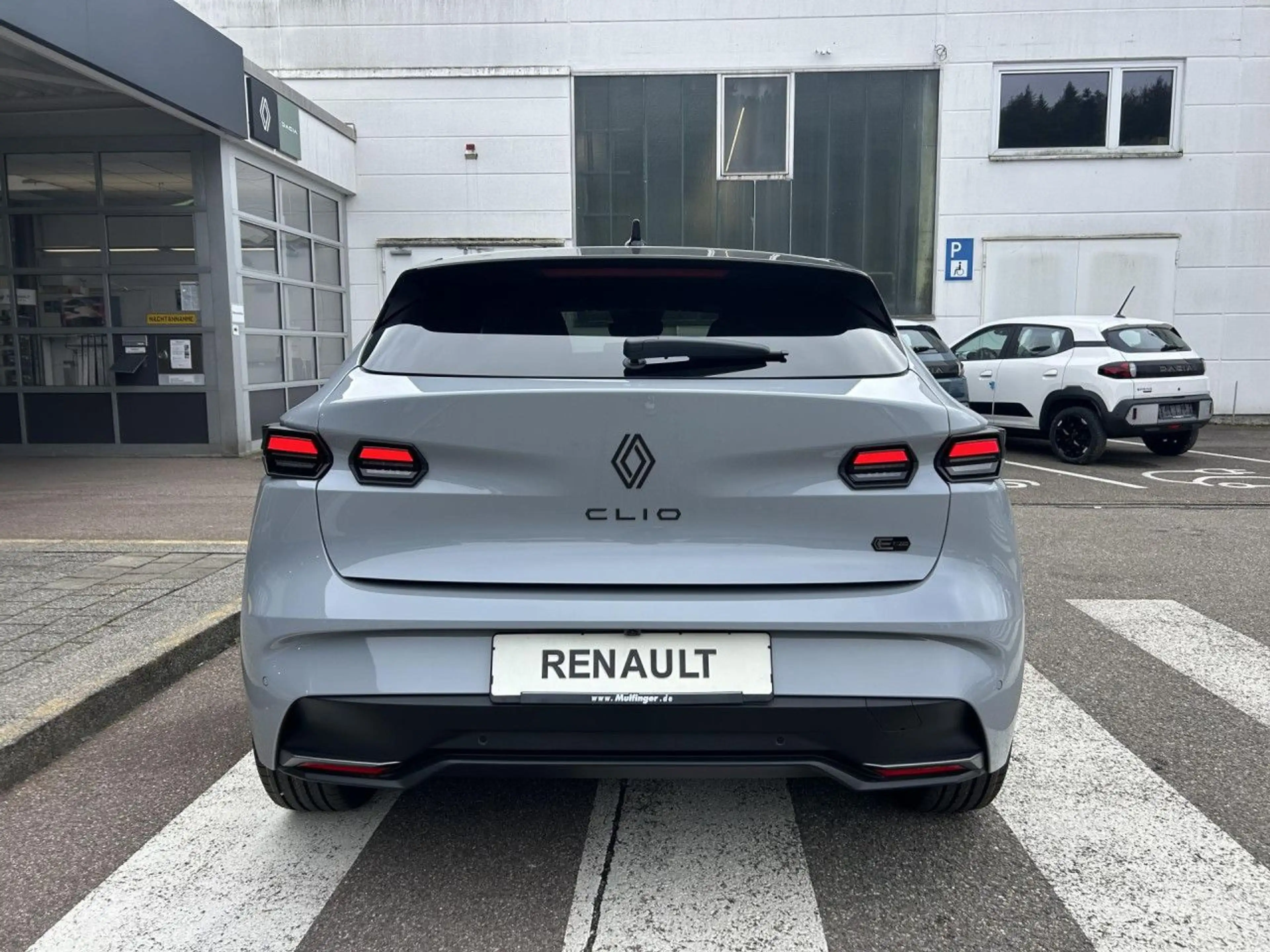 Renault Clio Esprit Alpine Full Hybrid E-Tech 160 ACC Navi — photo 9