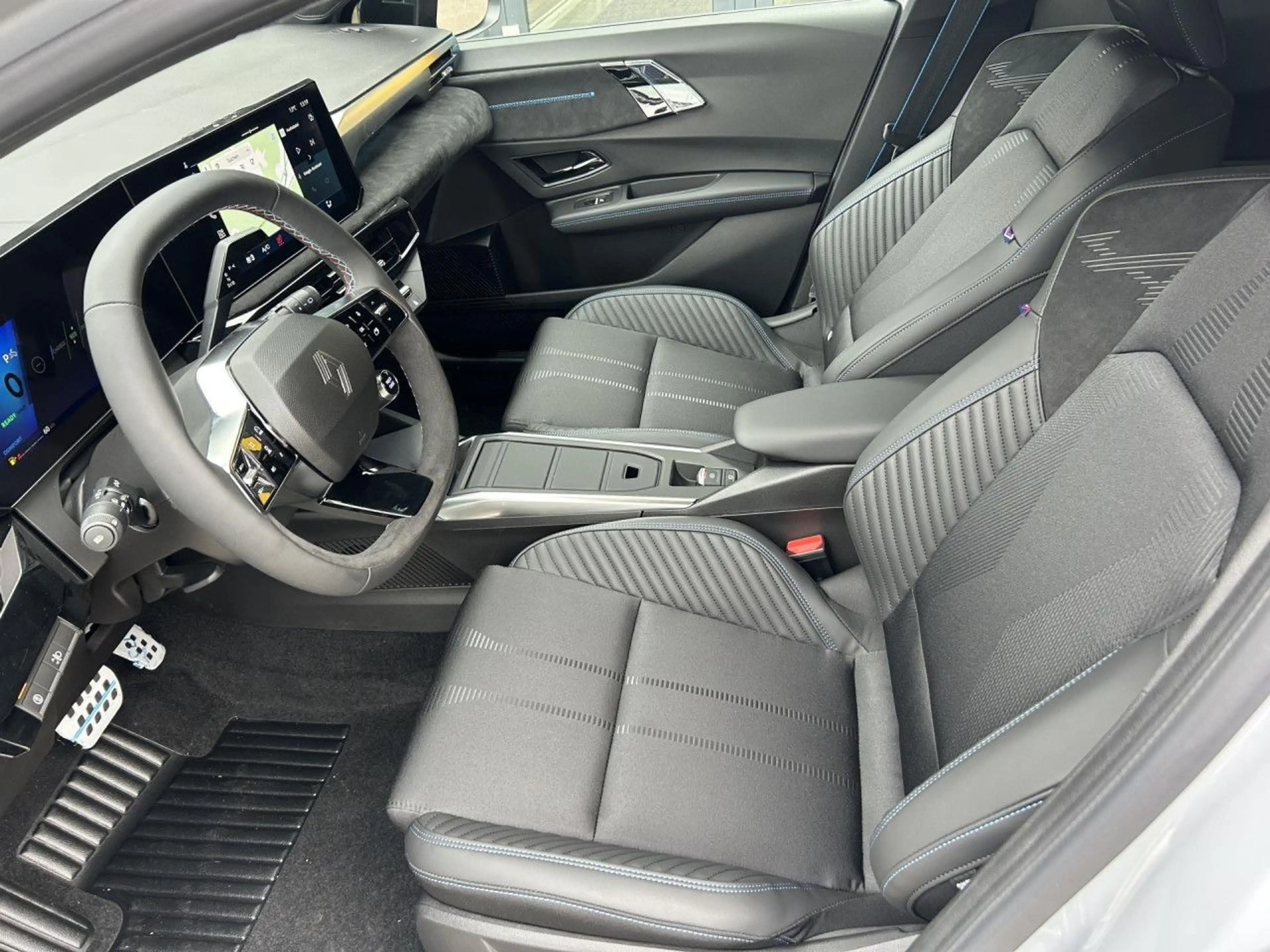 Renault Clio Esprit Alpine Full Hybrid E-Tech 160 ACC Navi — photo 15