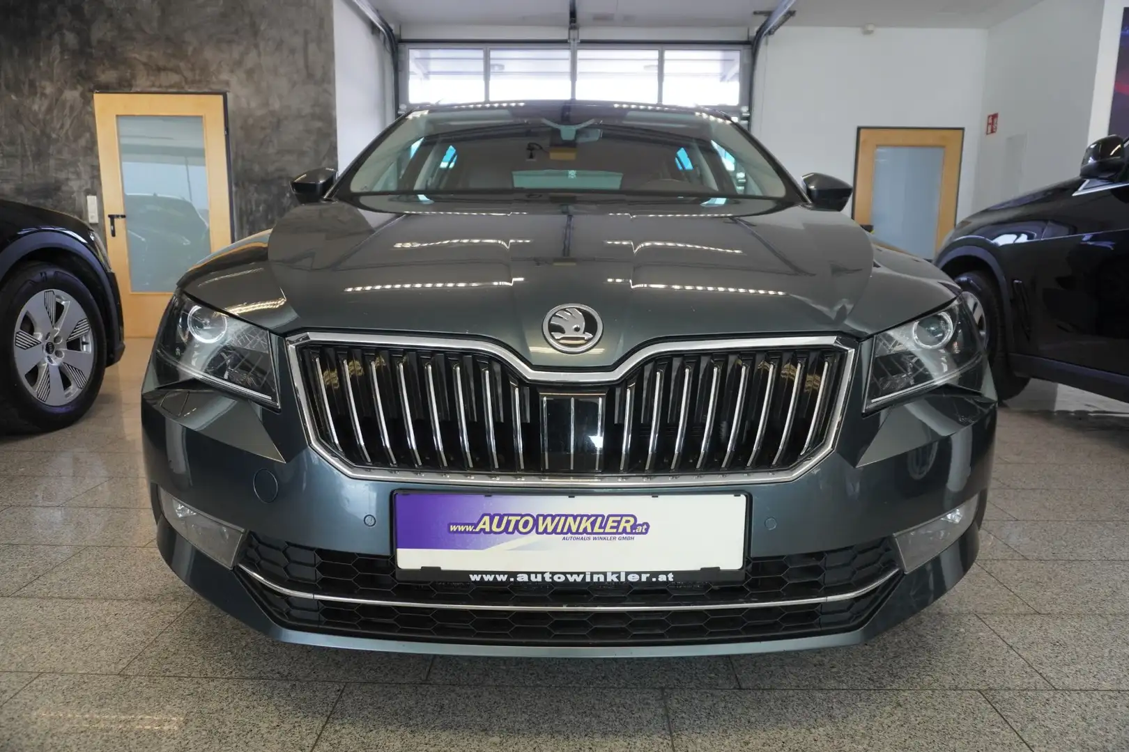 Skoda Superb 2.0 TDI Laurin & Klement  4x4 DSG Kamera/LED/Navi Grau - 2