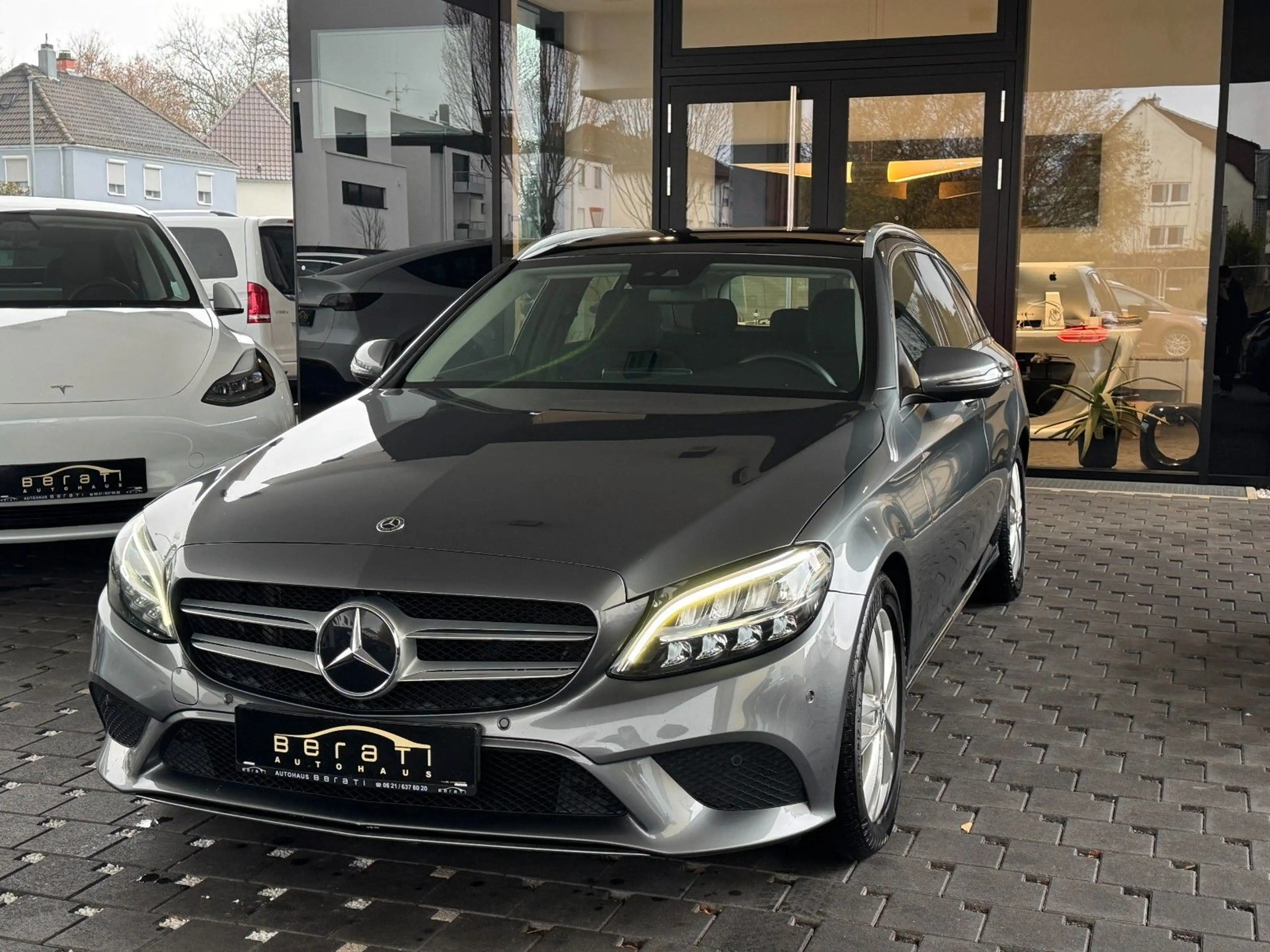 Mercedes-Benz C 220 d T Avantgarde|9G|PANO|LED|COMAND|ParkPilot — photo 10