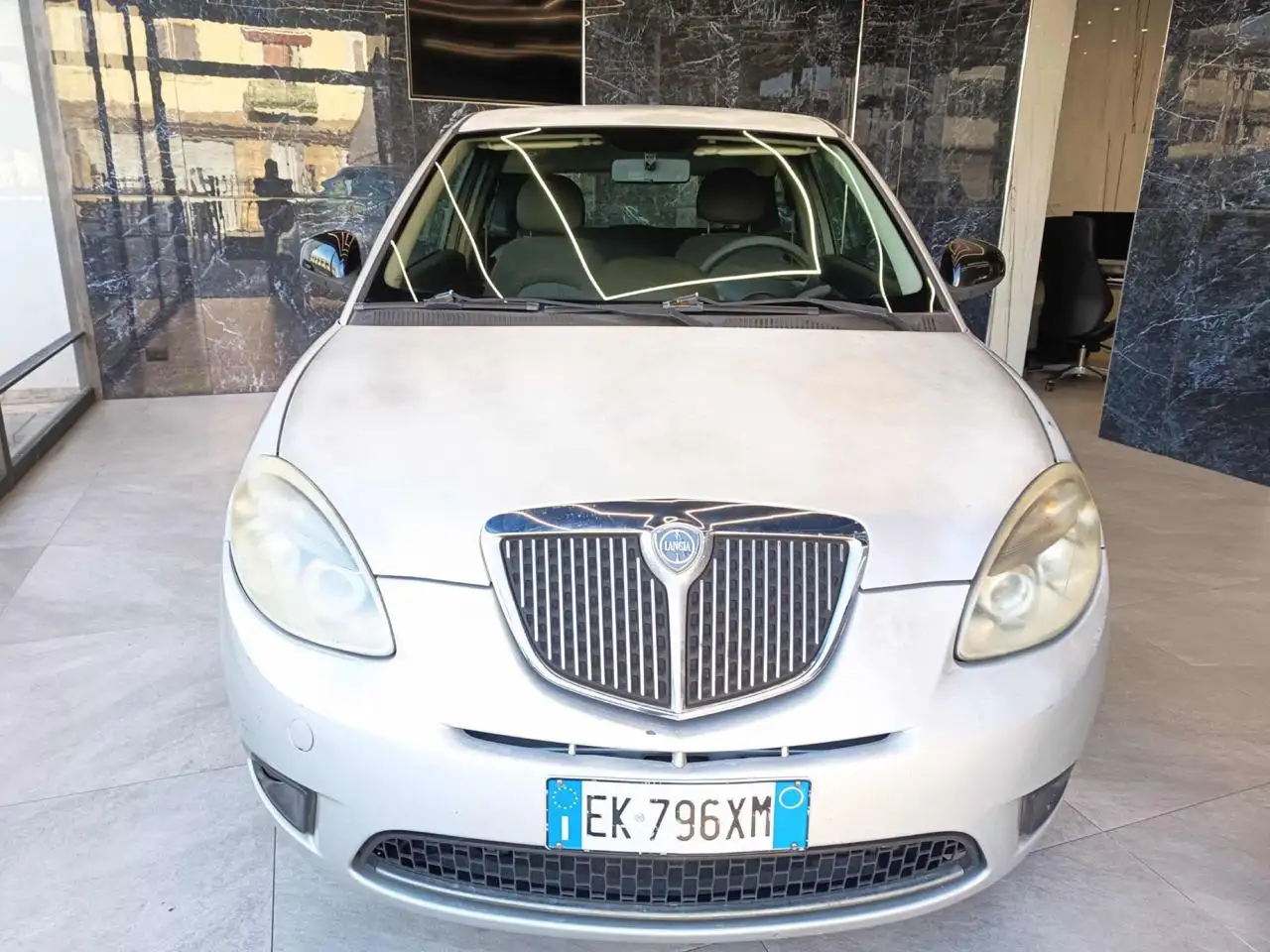 Lancia Ypsilon