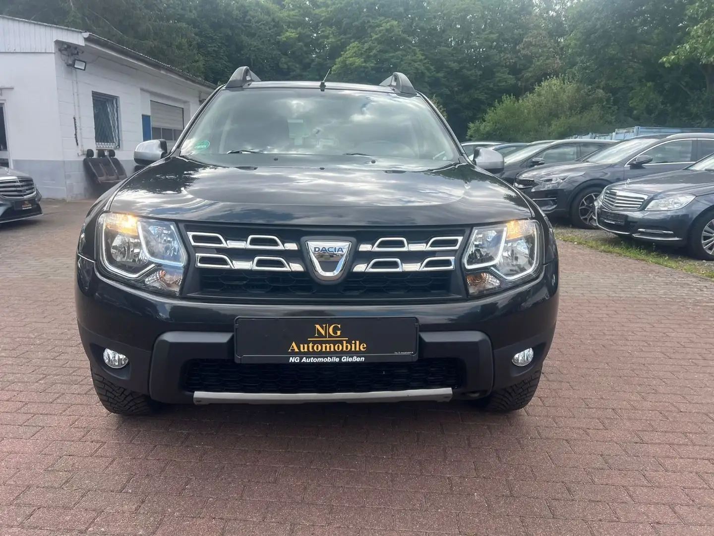 Dacia Duster I Laureate 4x4 Leder"She"Navi Schwarz - 2