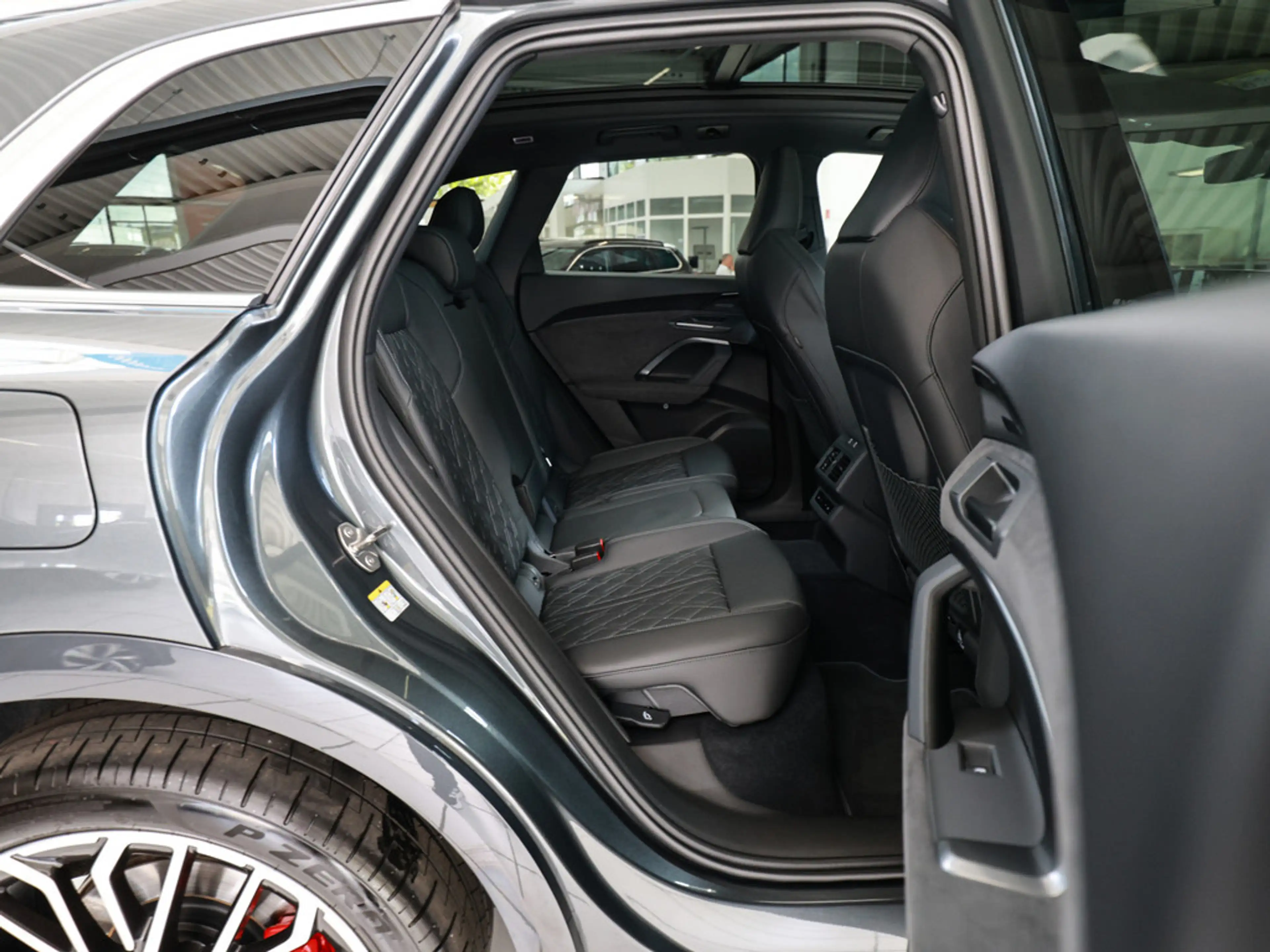 Audi SQ5 3.0 TFSI quattro LUFTF. ACC PANO HUD LED — photo 8