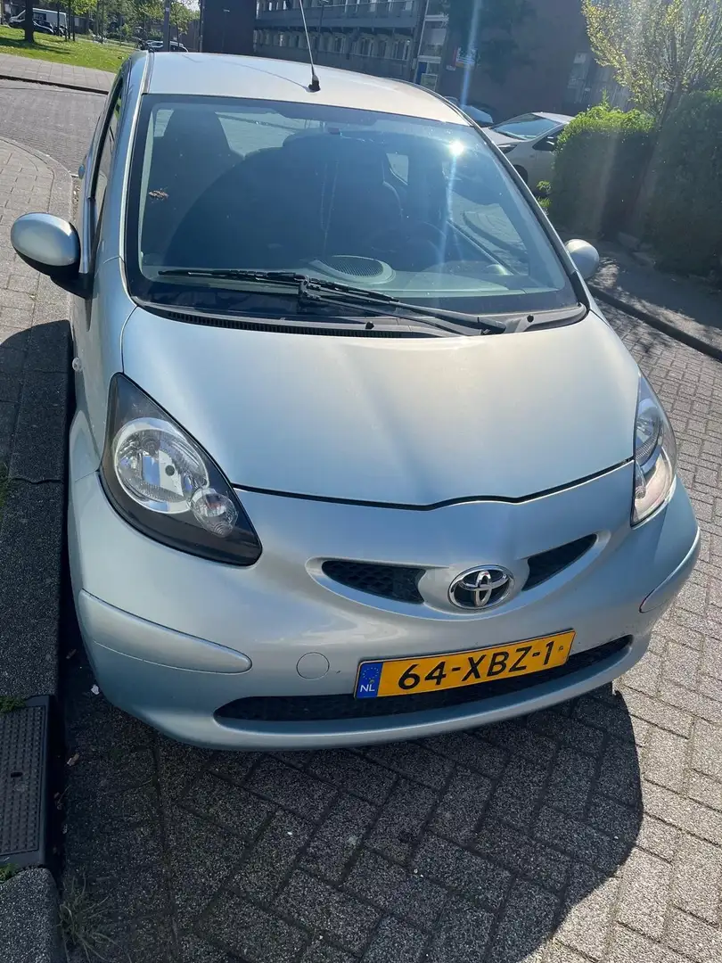 Toyota Aygo 1.0-12V + Blauw - 1