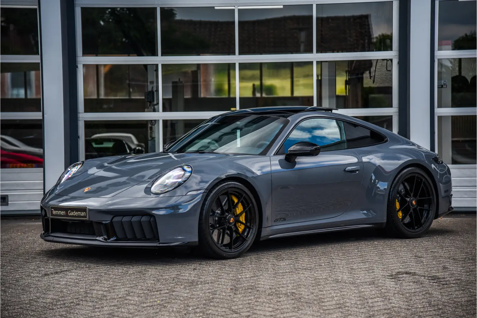 Porsche 992 992.2 3.6 Carrera 4 GTS 541PK Gris - 2