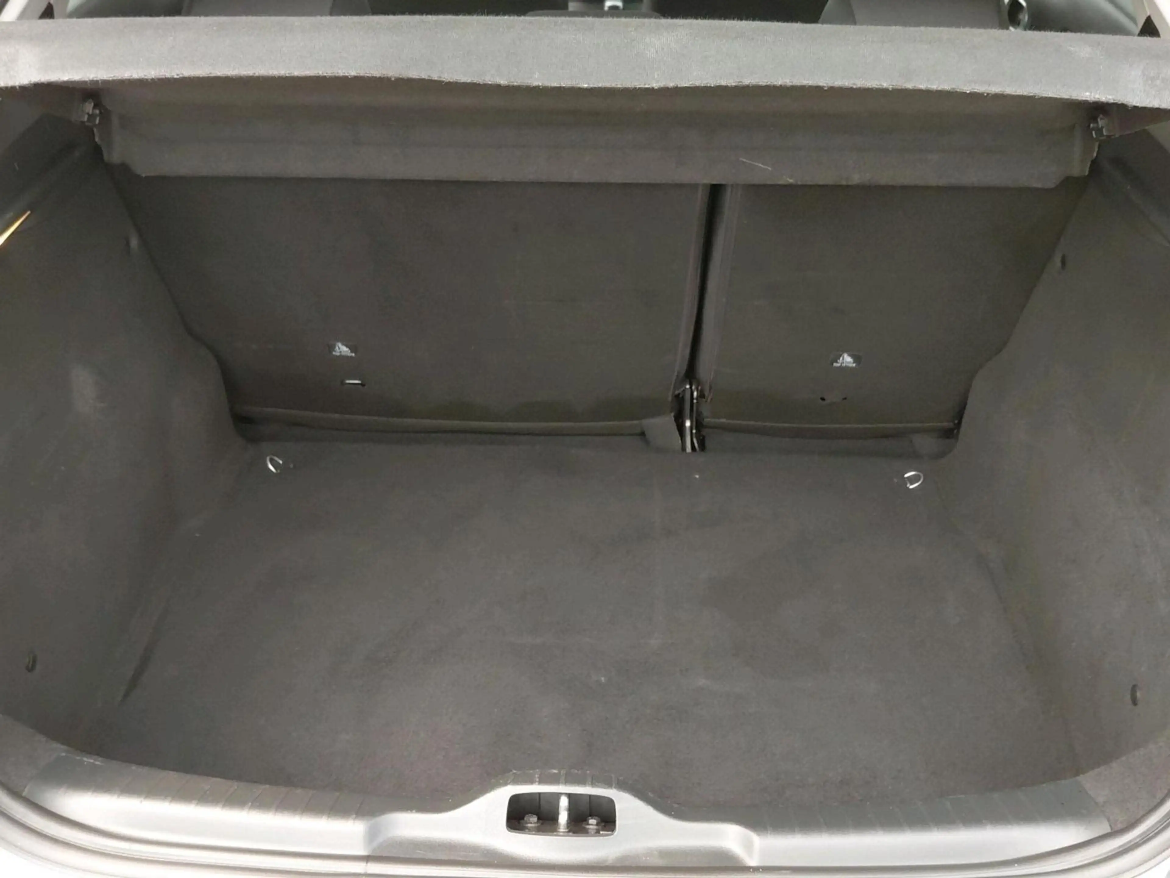 Citroen C4 Cactus 1.2 PureTech Feel — photo 9