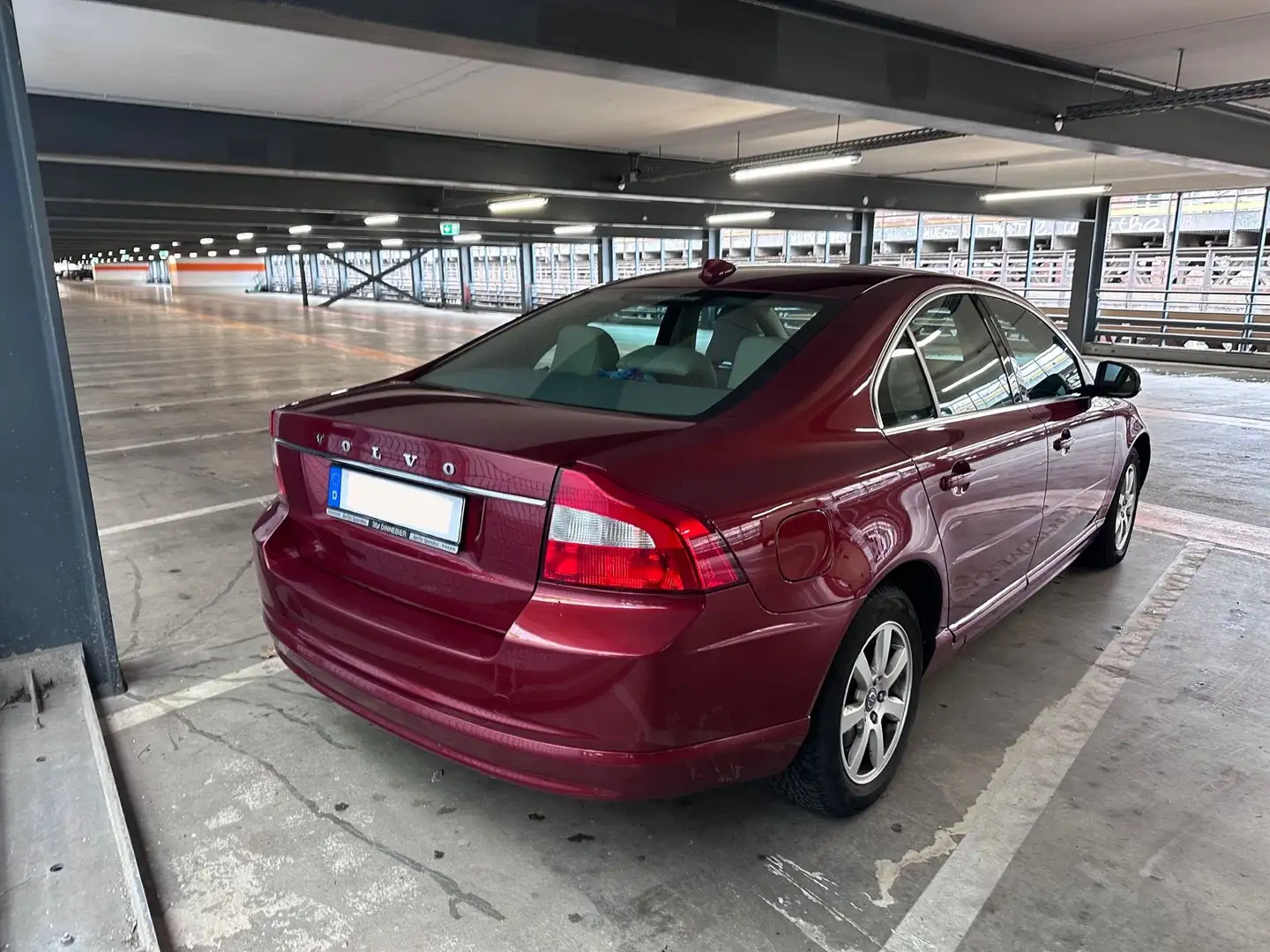 Volvo S80 T4 Kinetic Red - 2