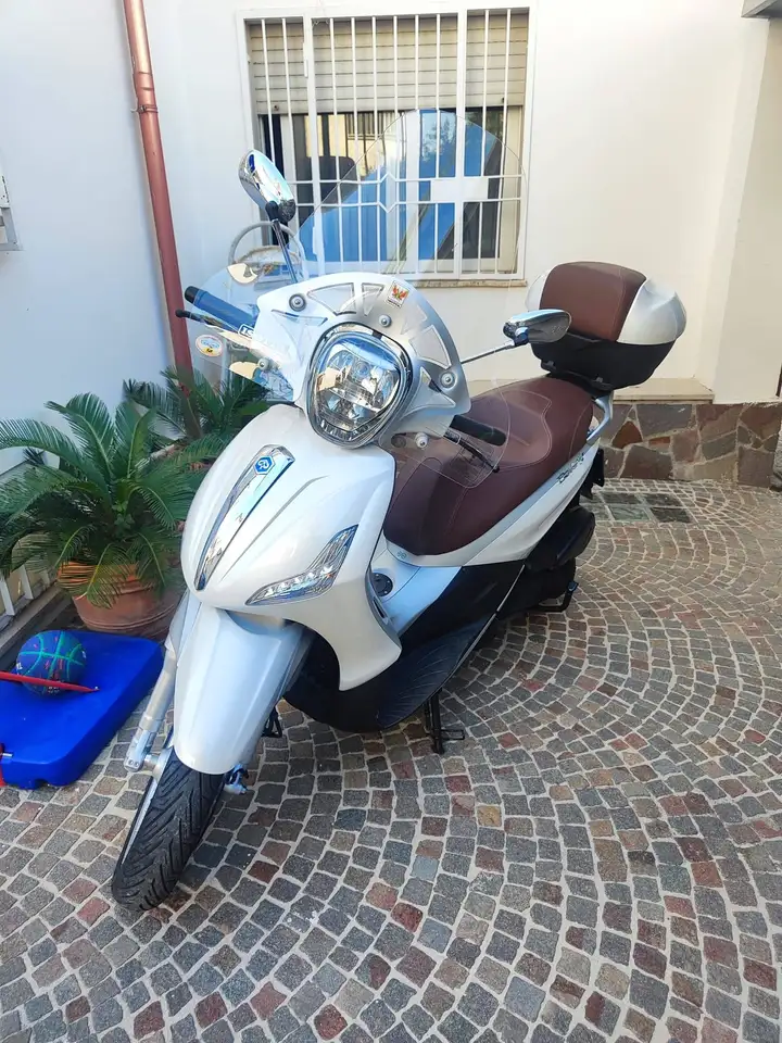 Piaggio Beverly 300