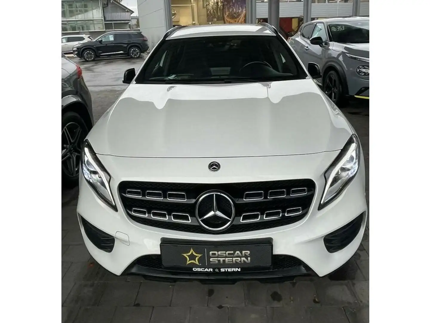 Mercedes-Benz GLA 200 d Austria Night Edition Automatik AMG Blanc - 2
