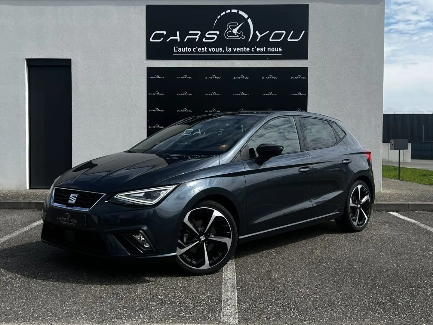 SEAT Ibiza FR 110CV / BVA7 / CARPLAY / SIEGES CHAUFFANT Grau - 1